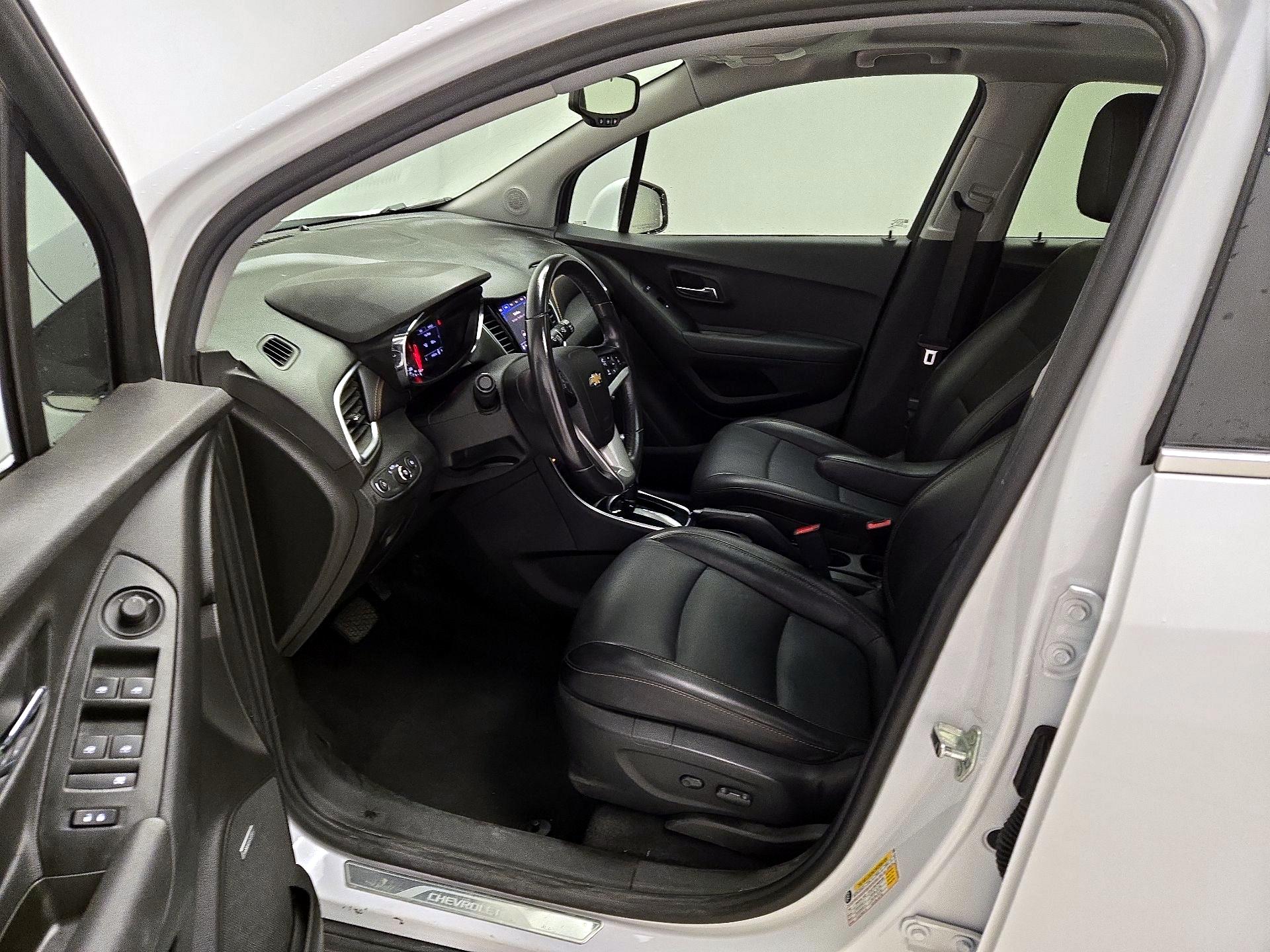 Thumbnail: 2020 Chevrolet Trax - 11