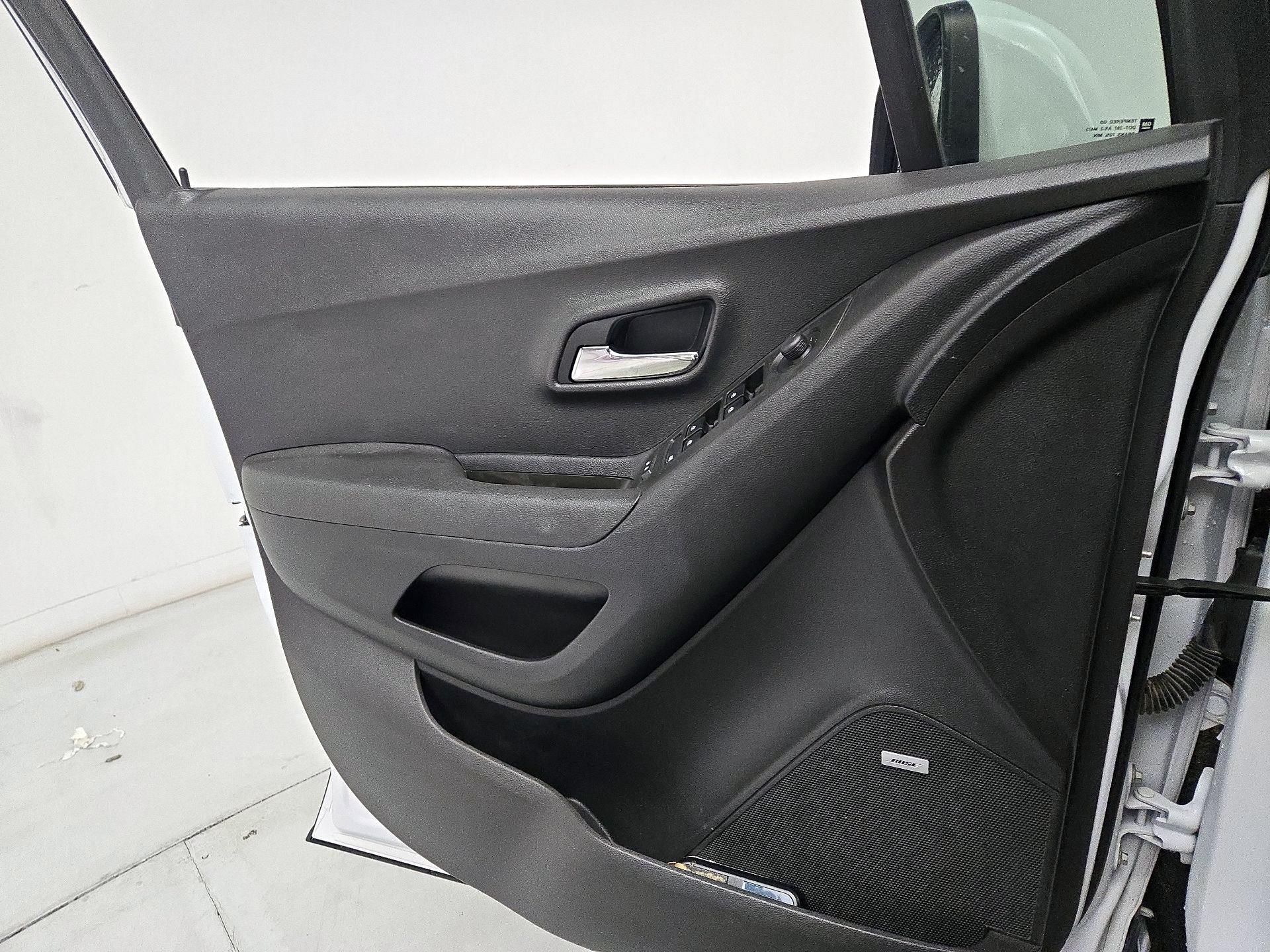 Thumbnail: 2020 Chevrolet Trax - 12