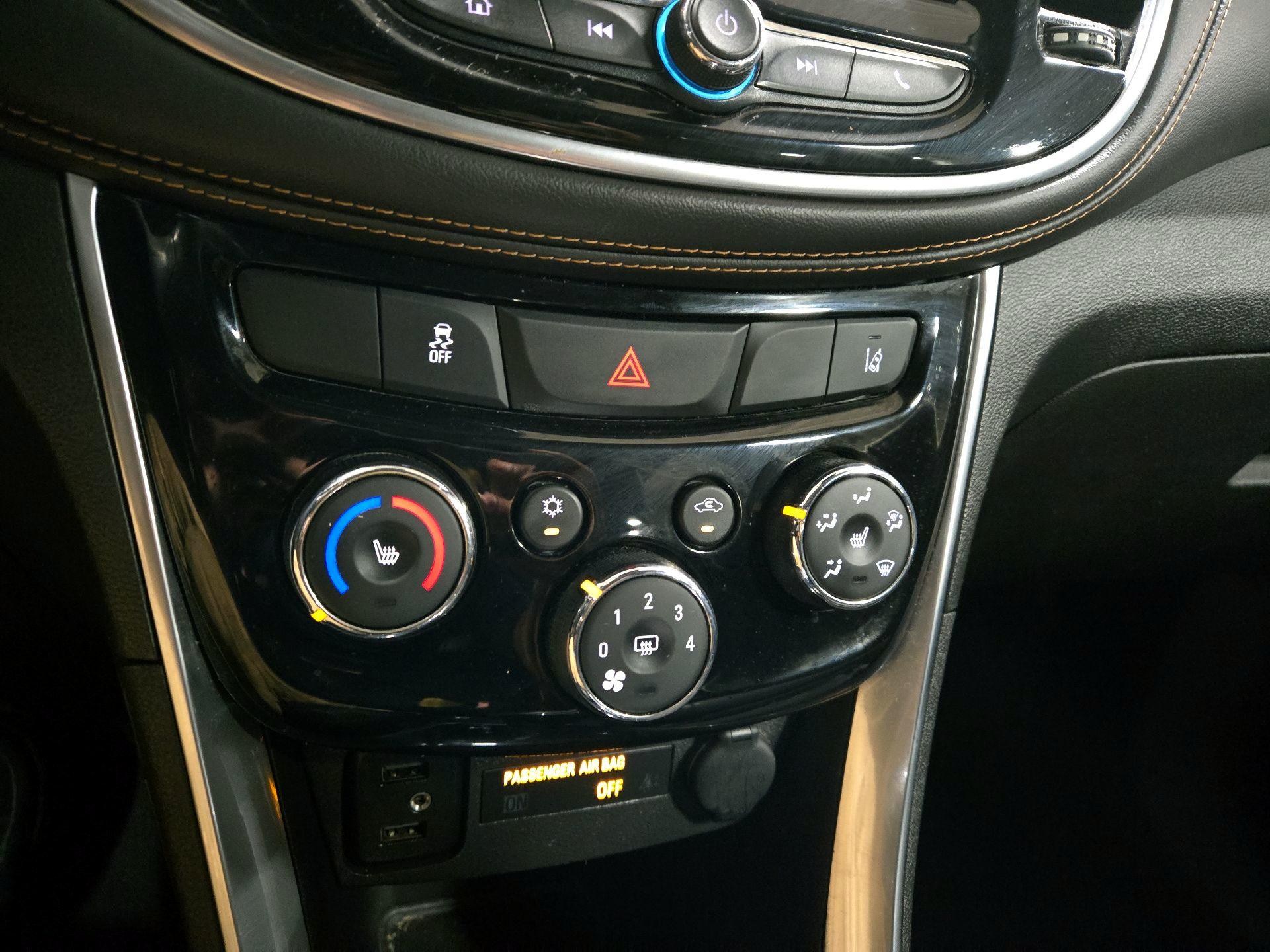 Thumbnail: 2020 Chevrolet Trax - 16