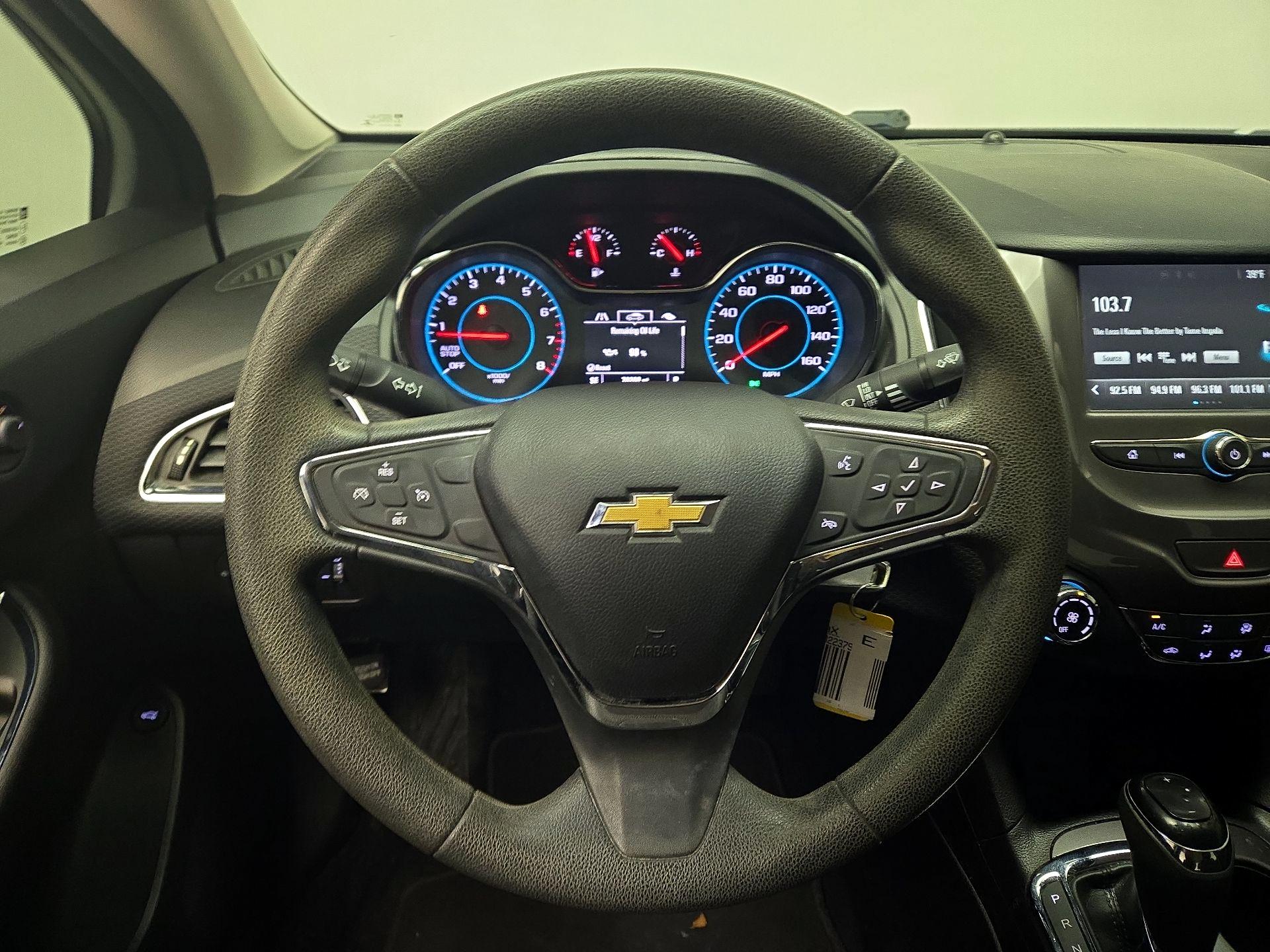 Thumbnail: 2016 Chevrolet Cruze - 10
