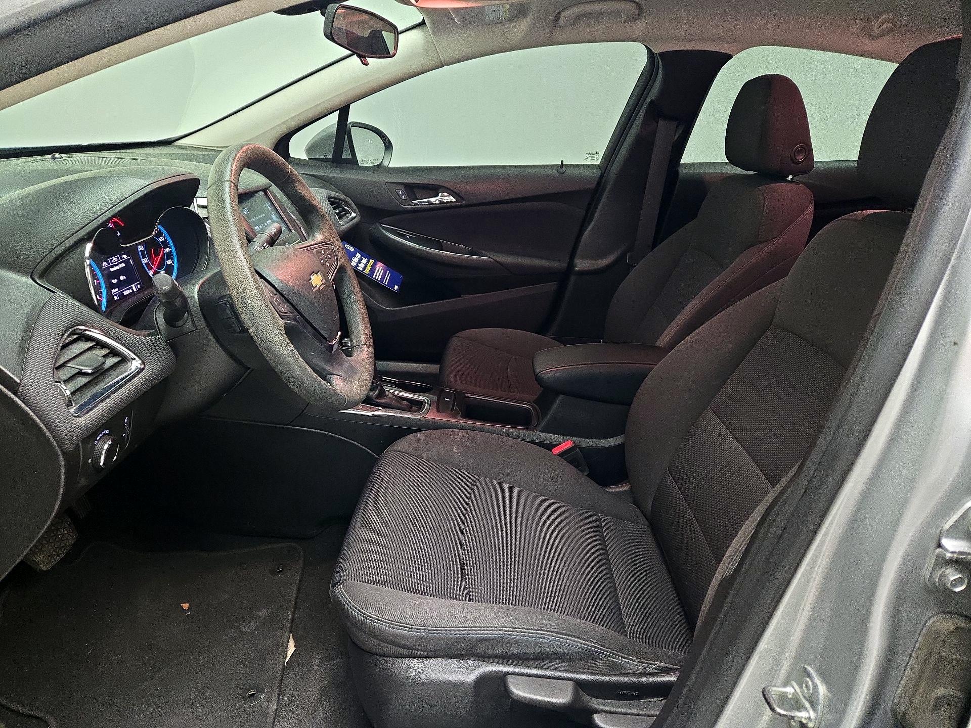 Thumbnail: 2016 Chevrolet Cruze - 11