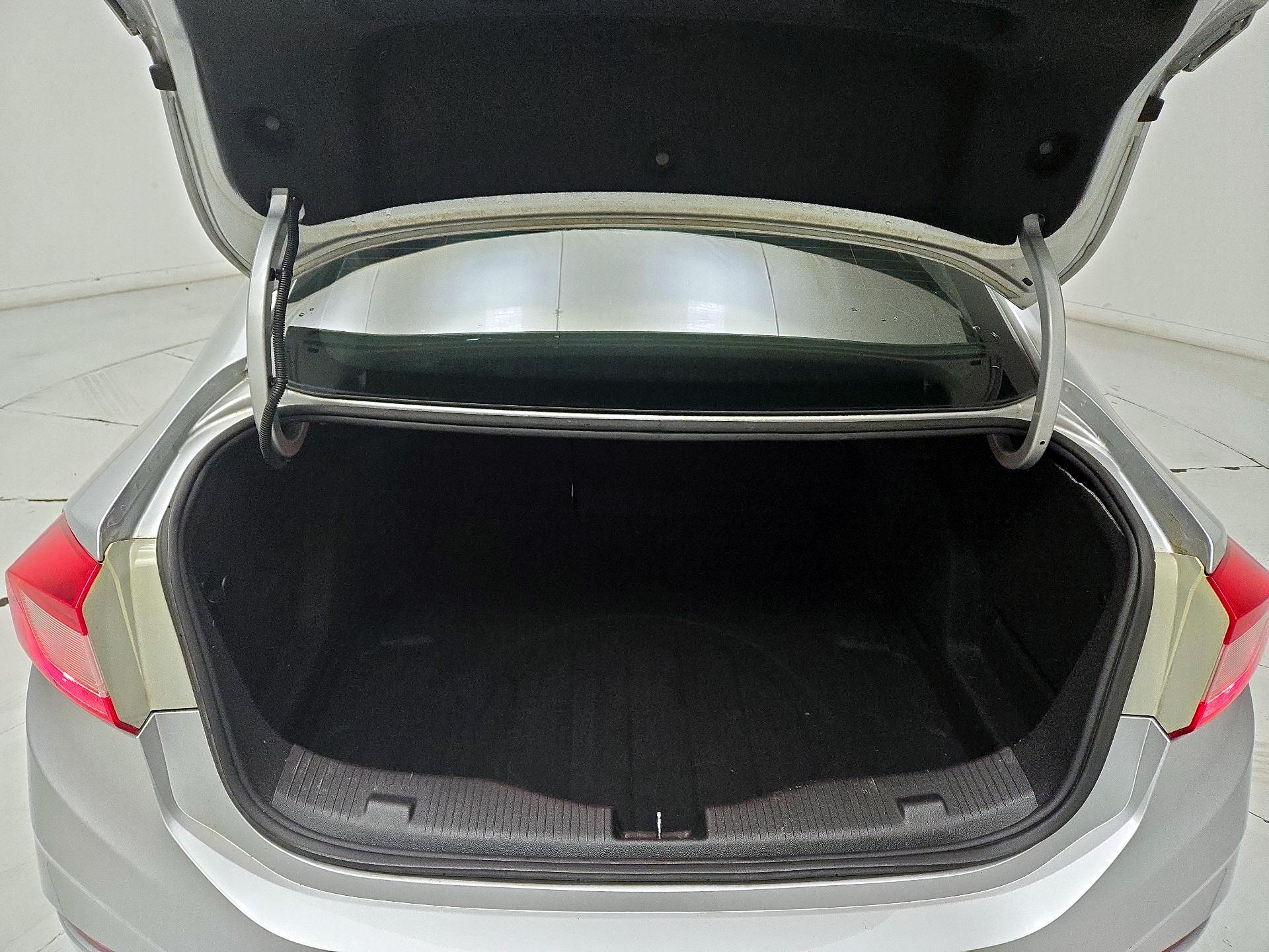 Thumbnail: 2016 Chevrolet Cruze - 20