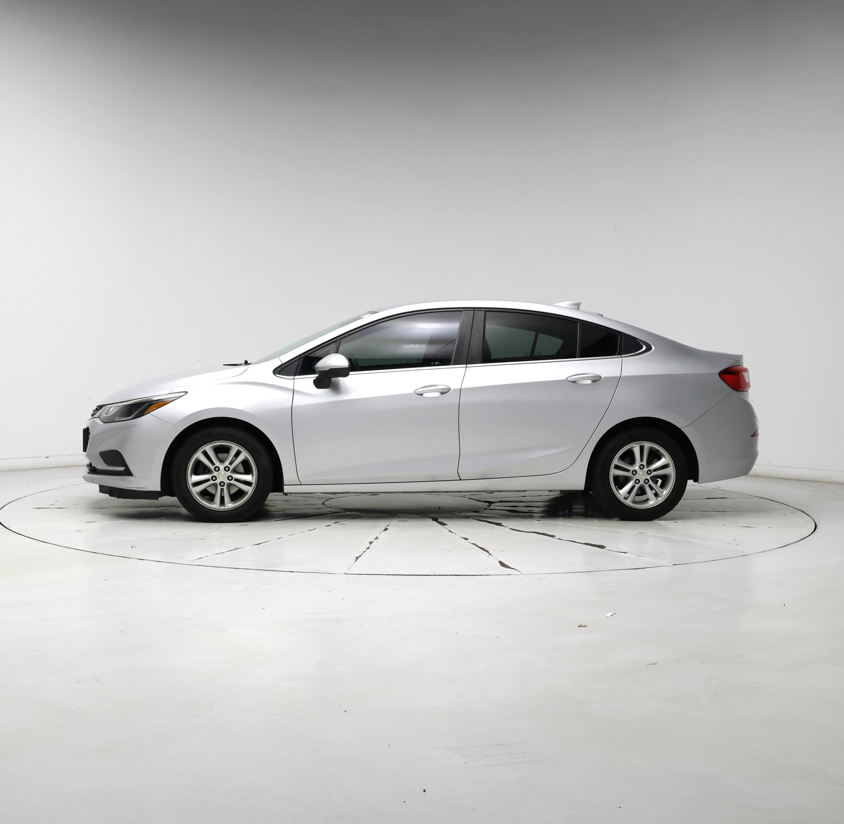 Thumbnail: 2016 Chevrolet Cruze - 3