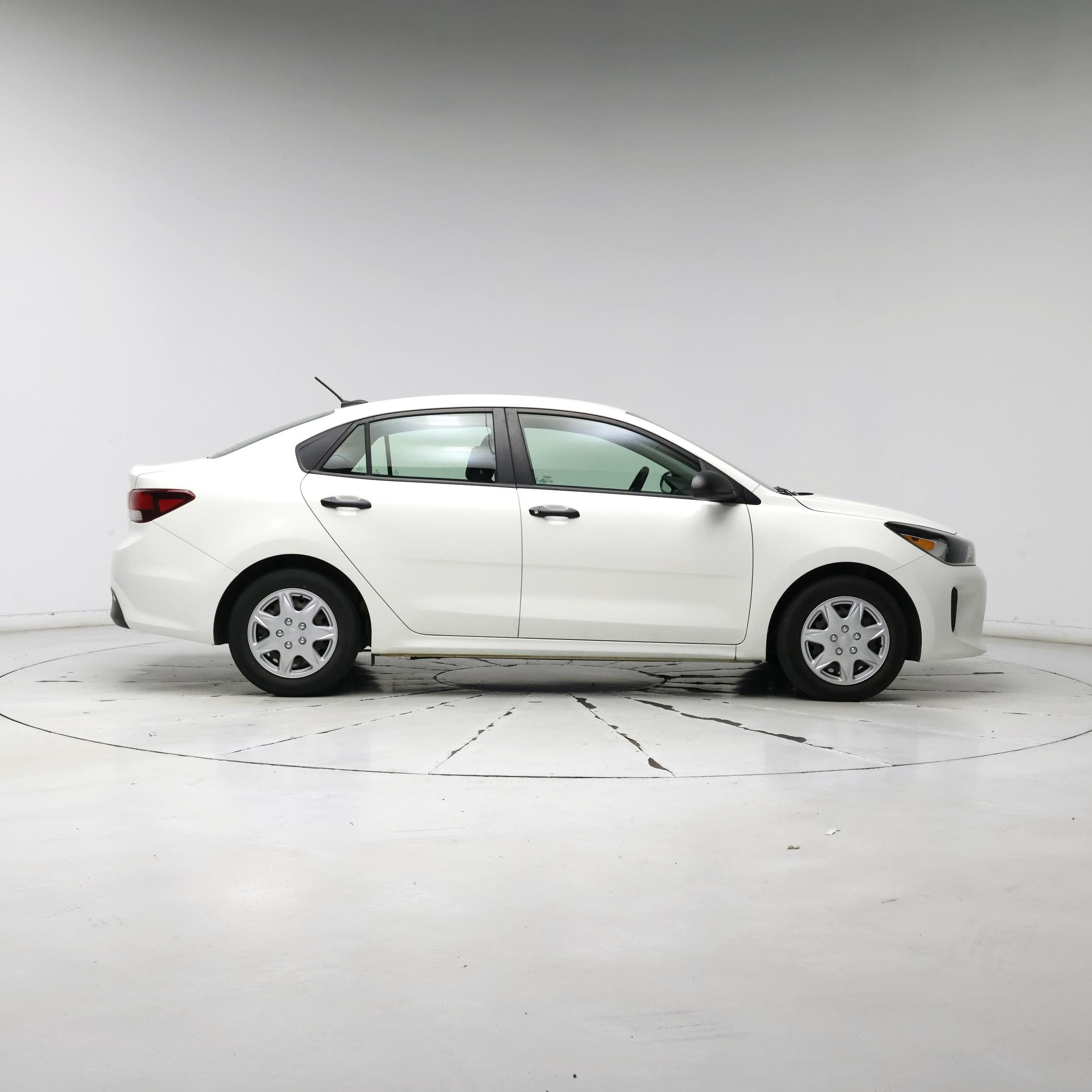 Thumbnail: 2018 Kia Rio - 7