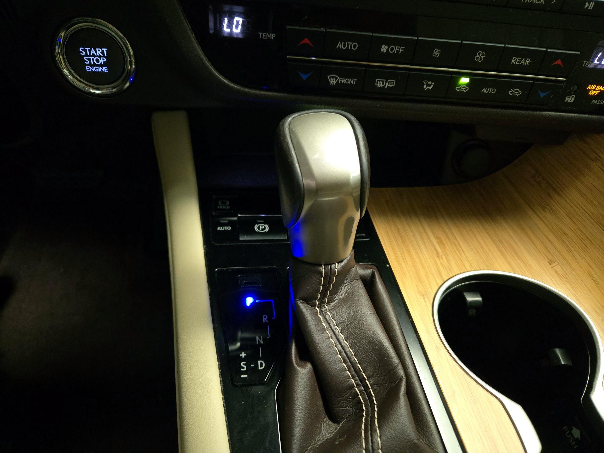 Thumbnail: 2019 Lexus RX - 18