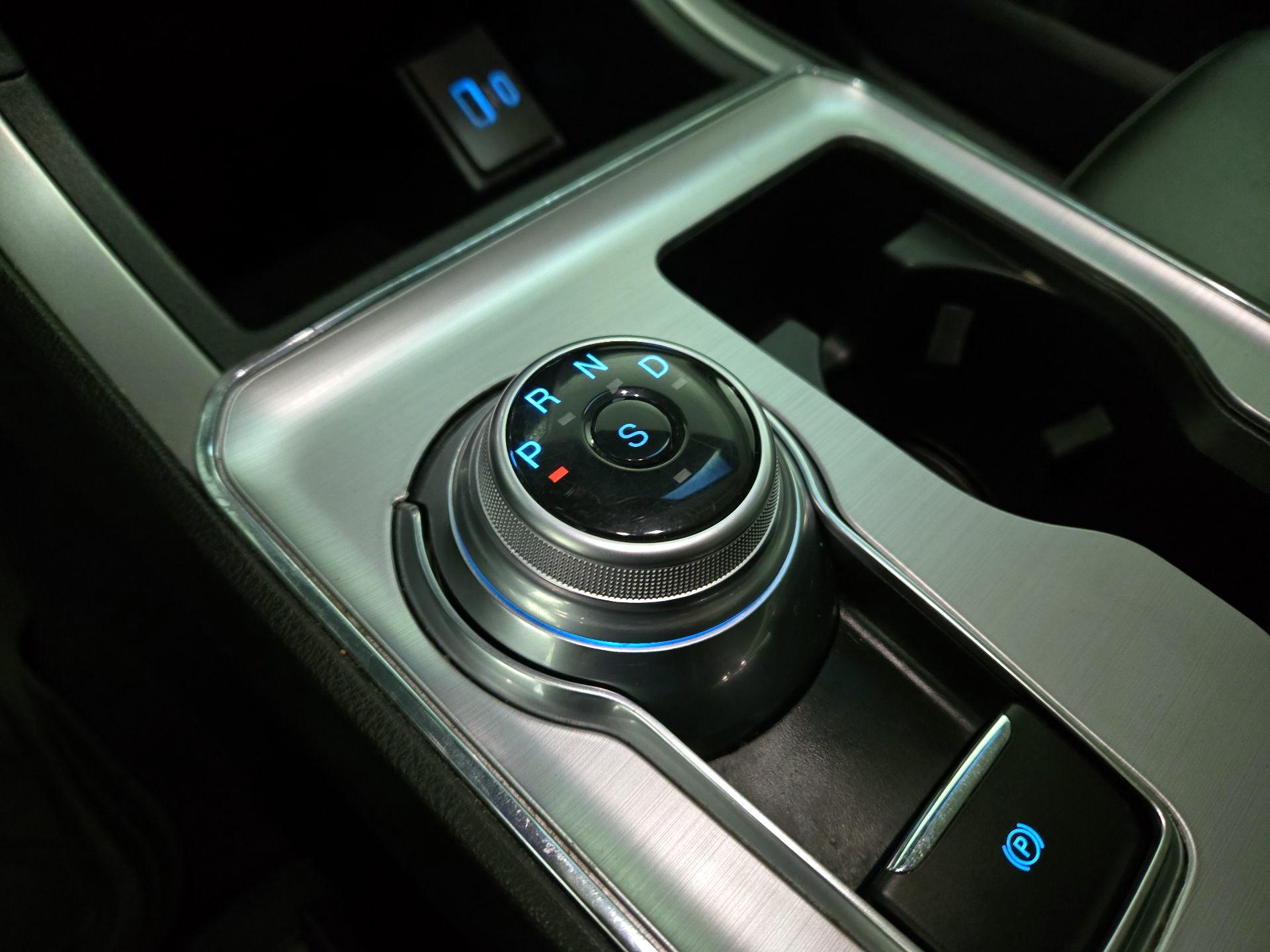 Thumbnail: 2022 Ford Edge - 17