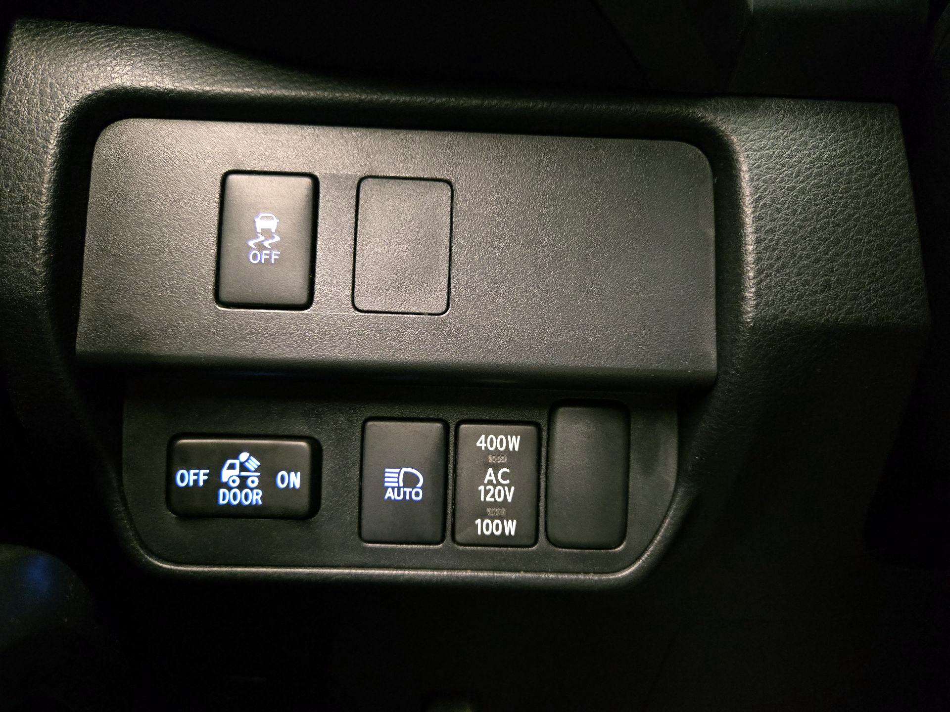 Thumbnail: 2023 Toyota Tacoma - 13