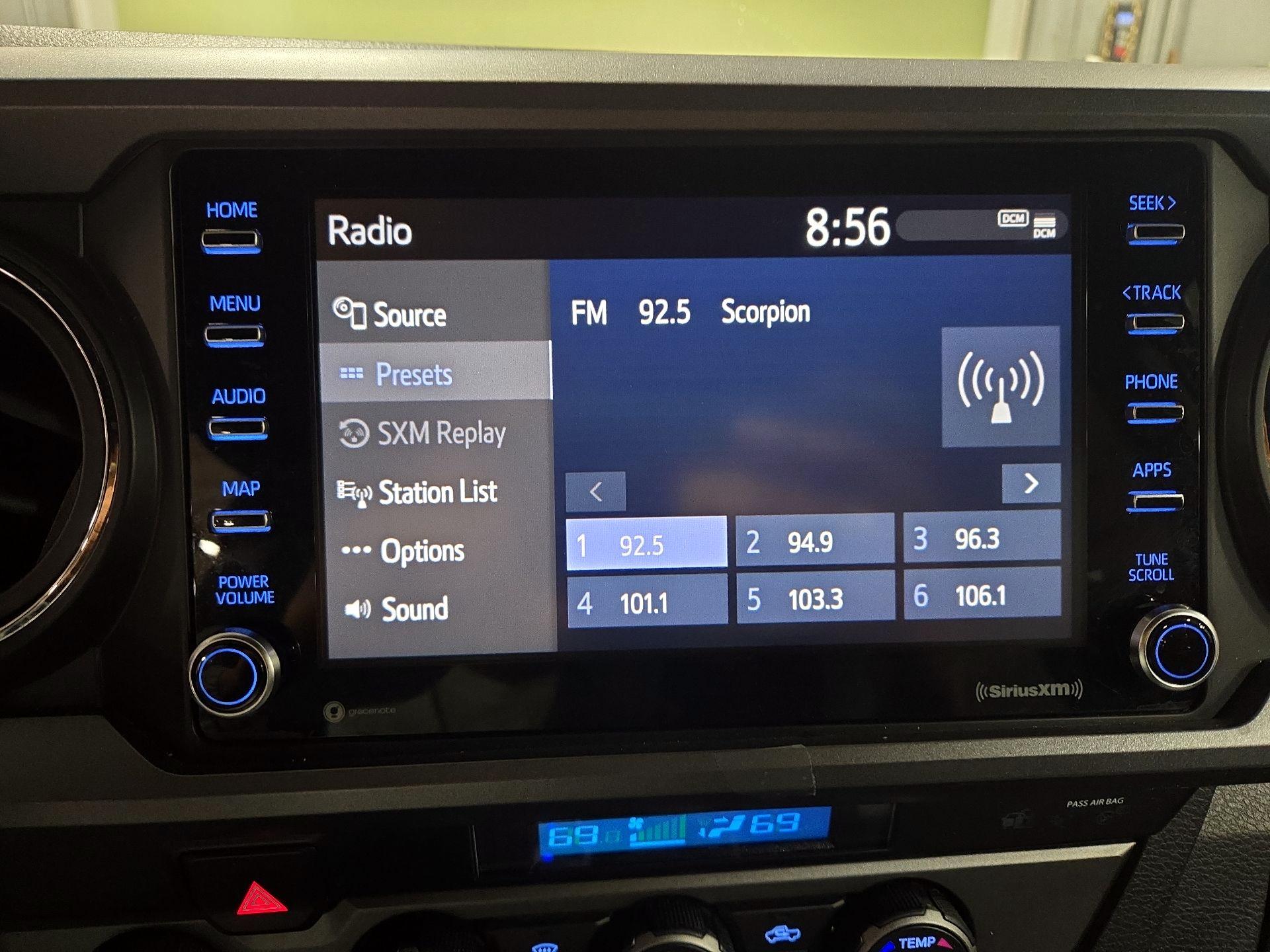 Thumbnail: 2023 Toyota Tacoma - 15