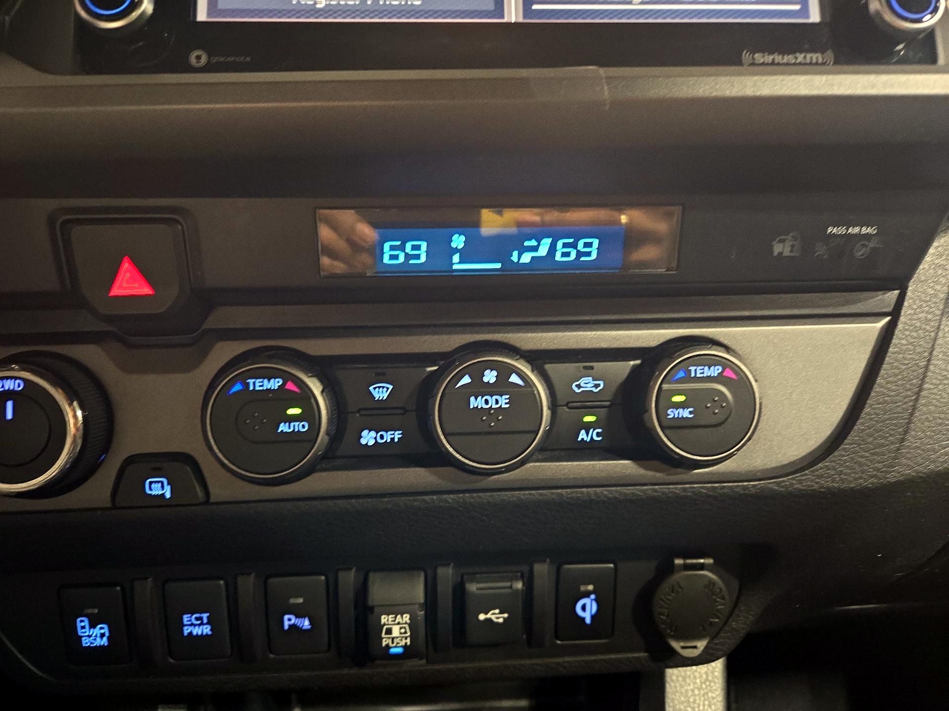 Thumbnail: 2023 Toyota Tacoma - 16