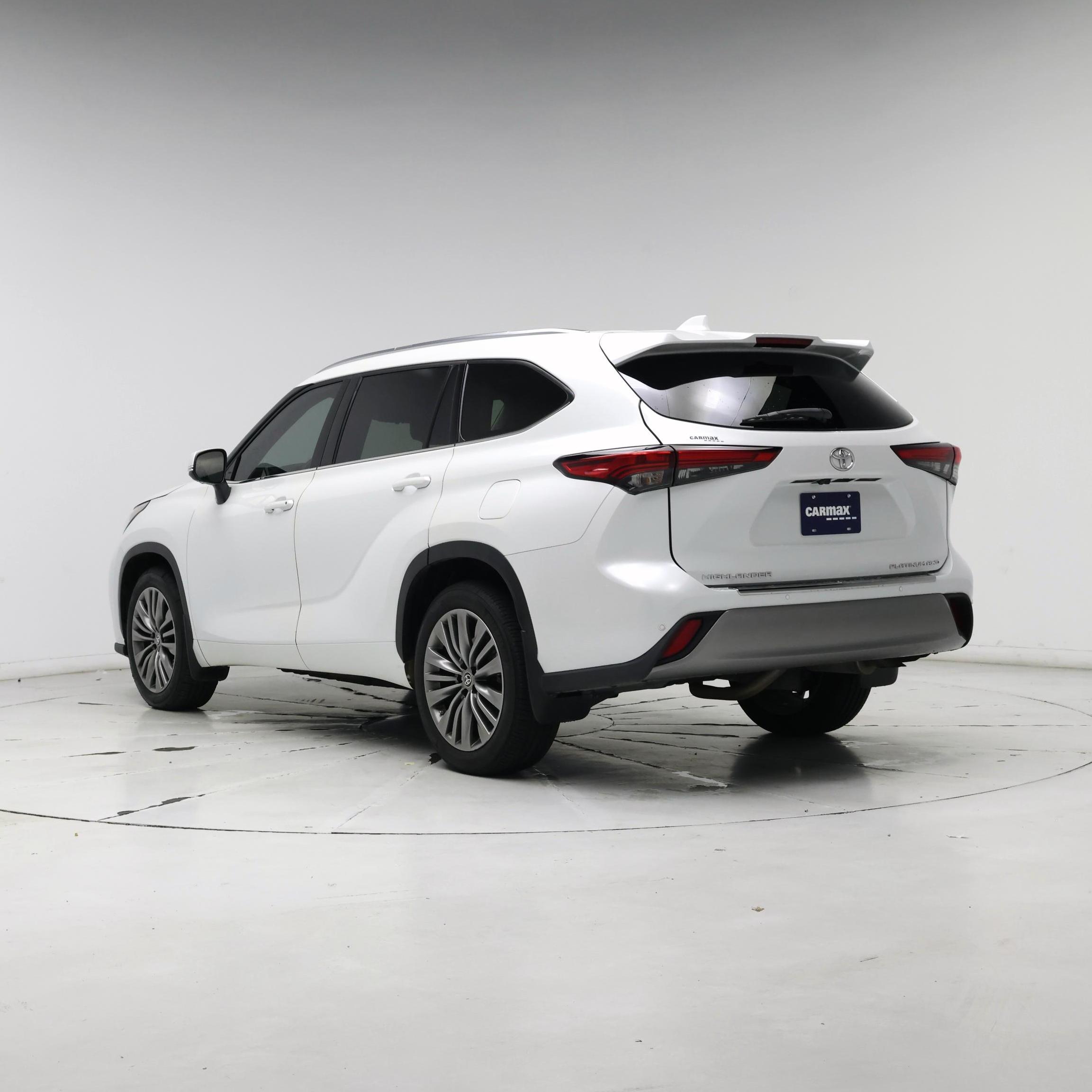 Thumbnail: 2022 Toyota Highlander - 2