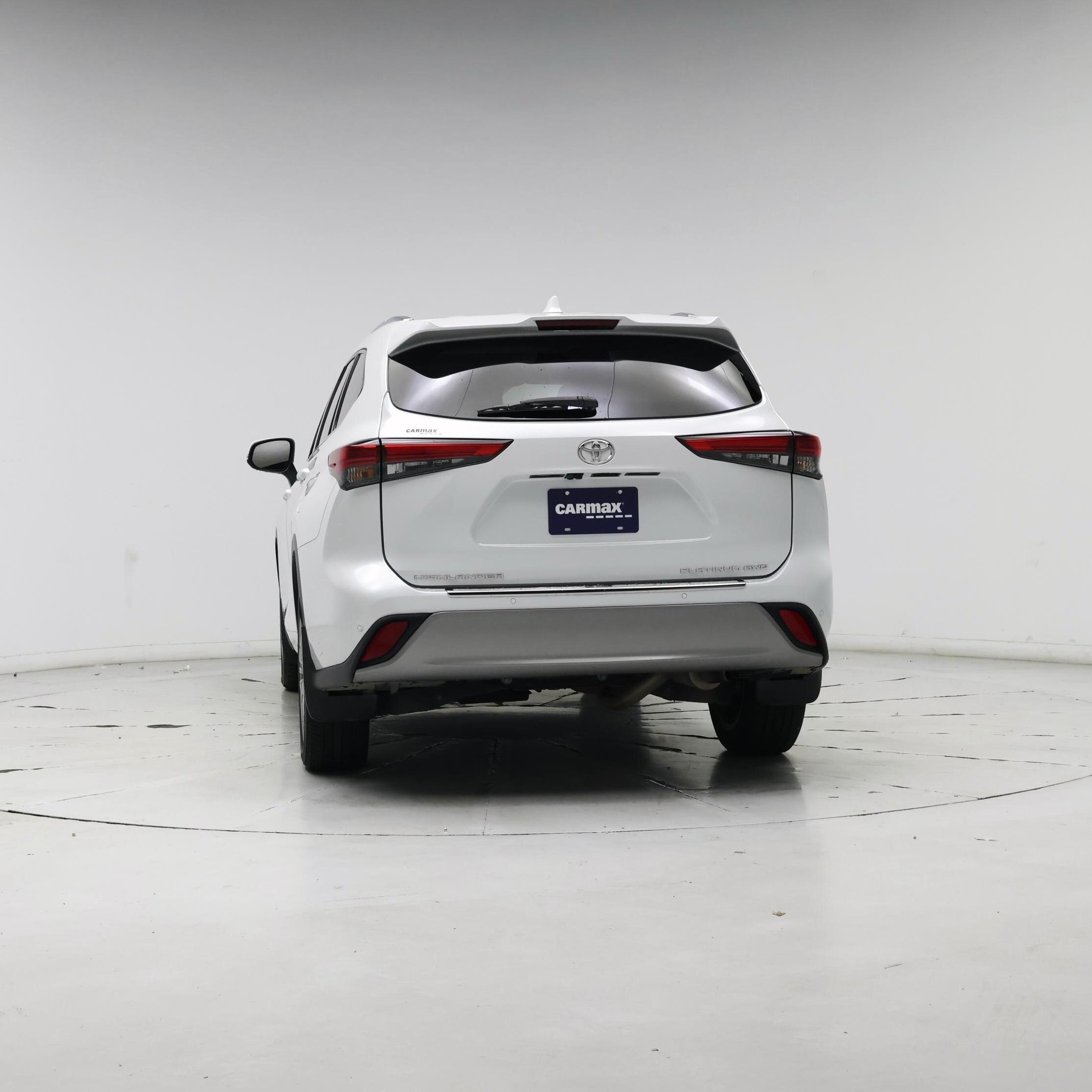 Thumbnail: 2022 Toyota Highlander - 6