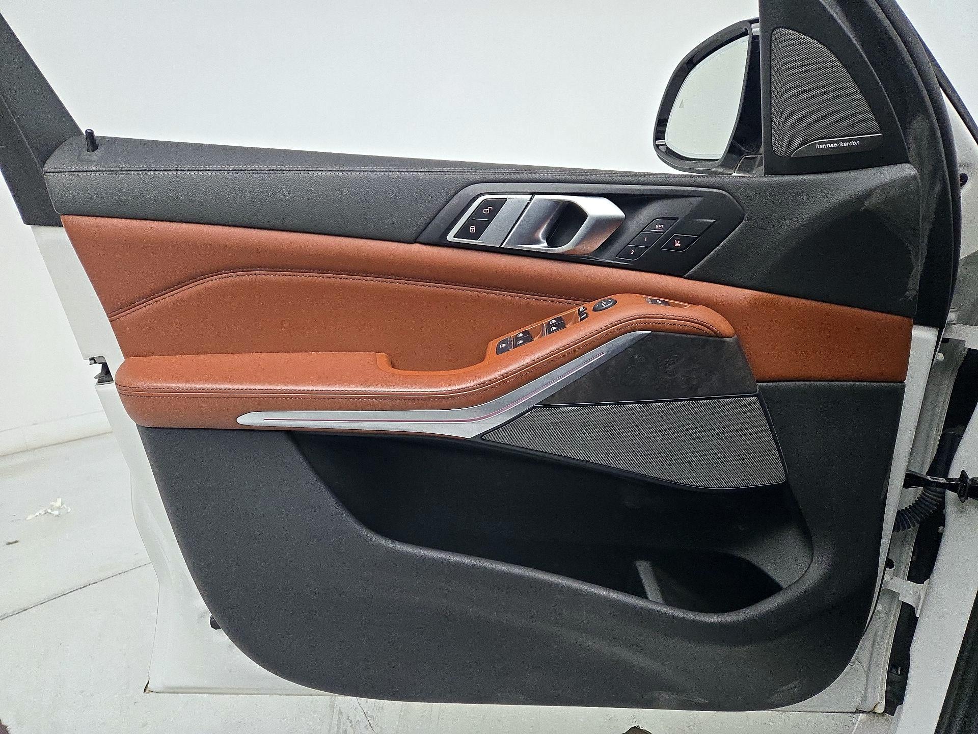 Thumbnail: 2021 BMW X5 - 12