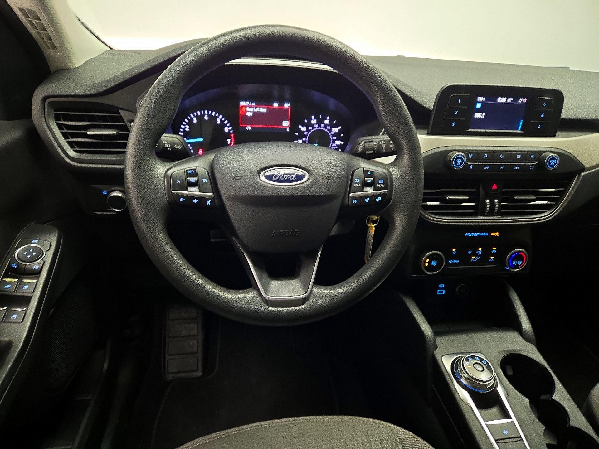 Thumbnail: 2021 Ford Escape - 10