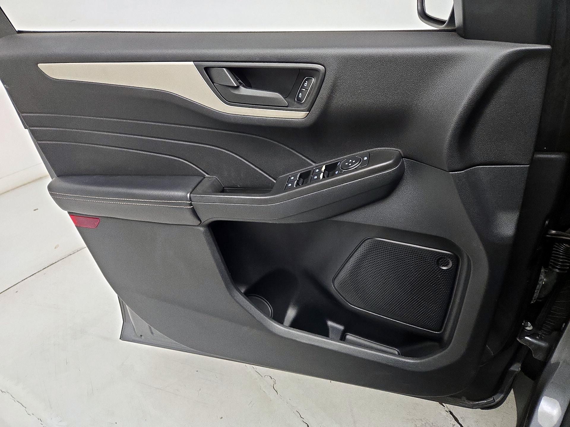 Thumbnail: 2021 Ford Escape - 12