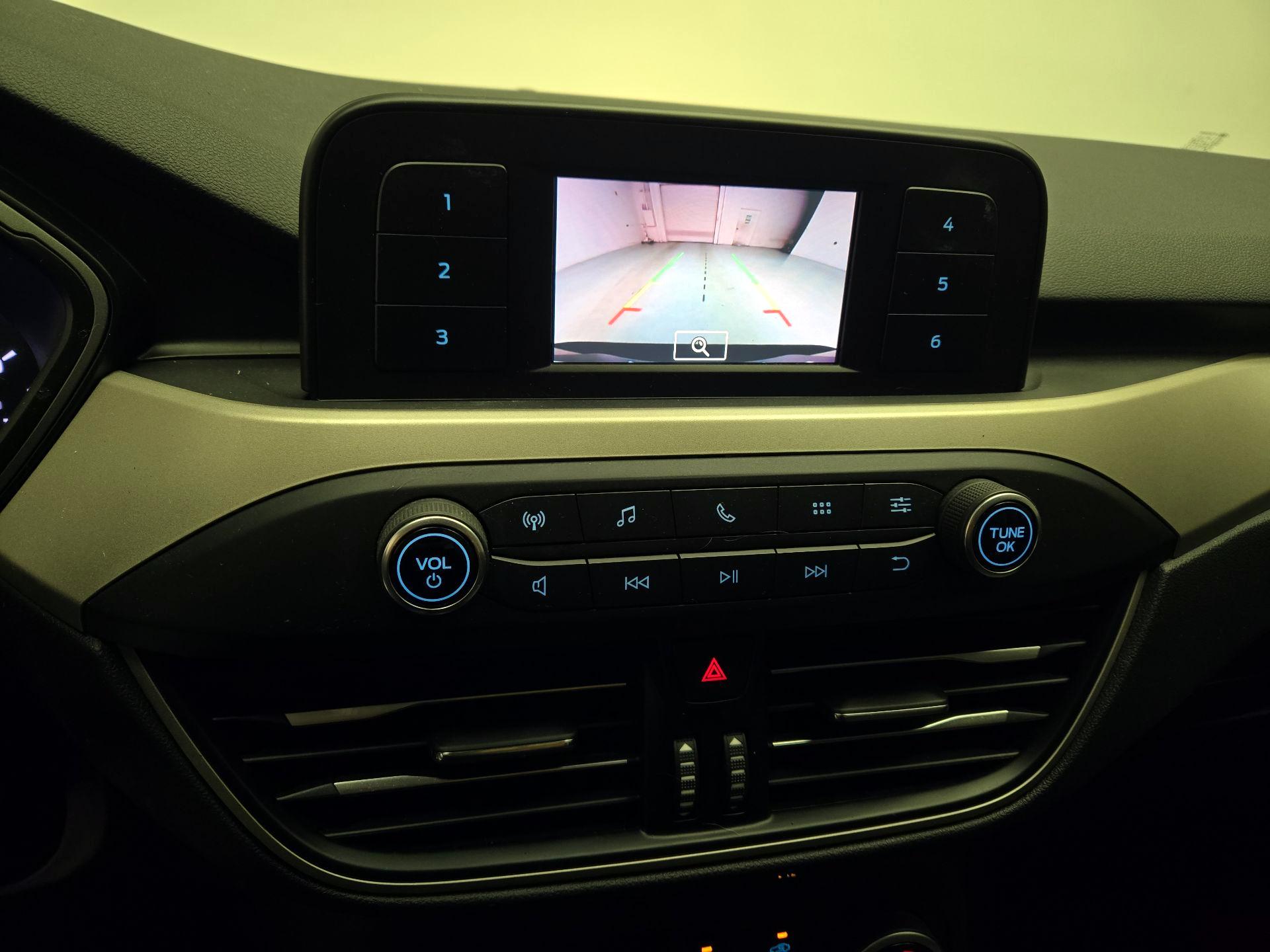 Thumbnail: 2021 Ford Escape - 14