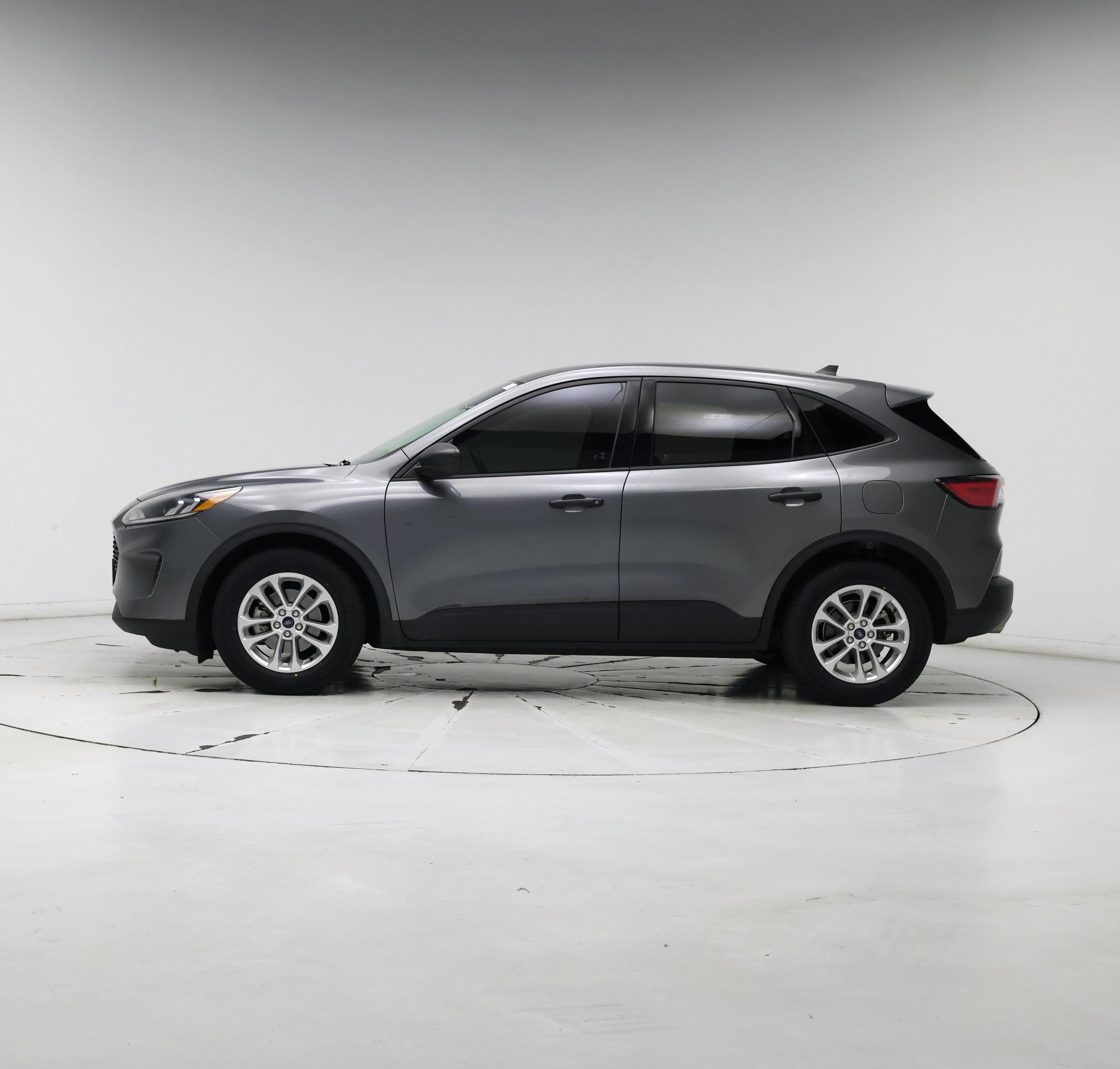 Thumbnail: 2021 Ford Escape - 3