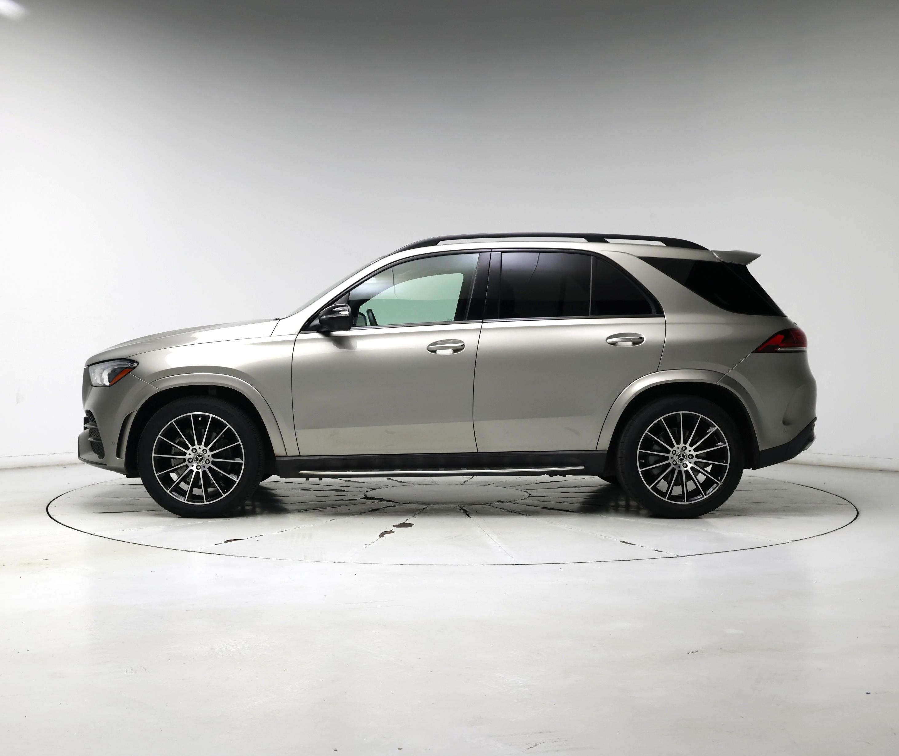 Thumbnail: 2020 Mercedes-Benz GLE - 3