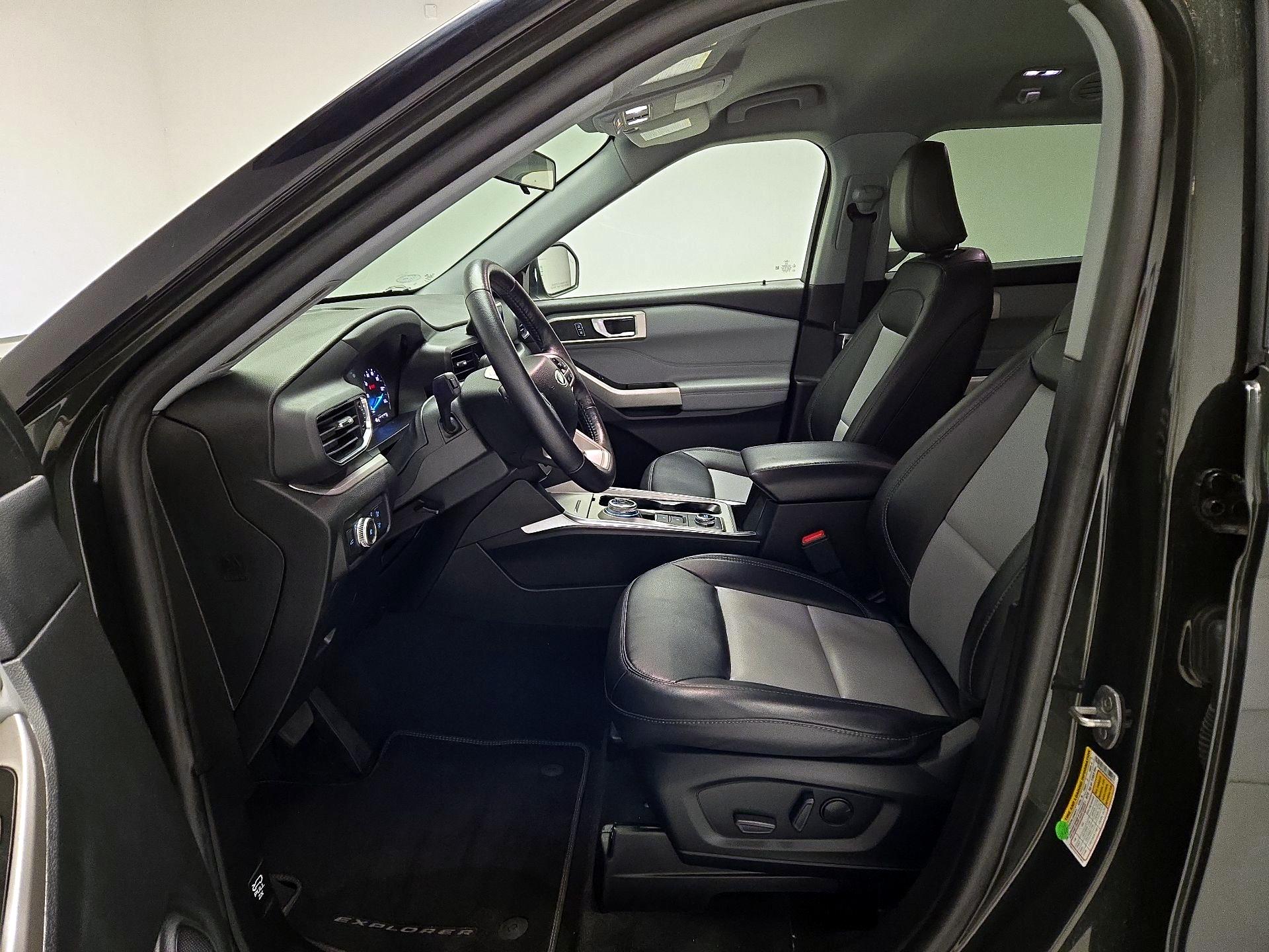 Thumbnail: 2022 Ford Explorer - 11