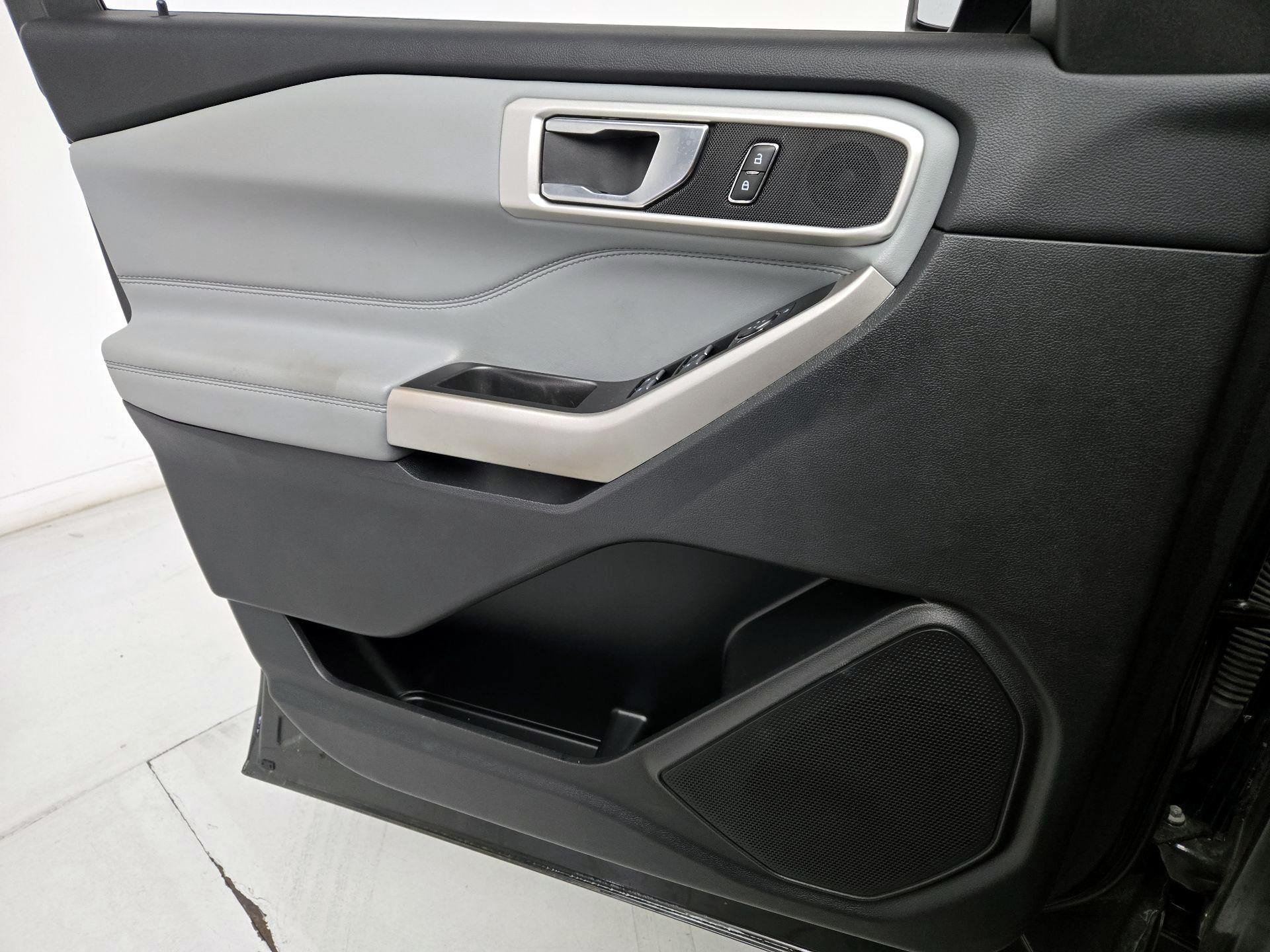 Thumbnail: 2022 Ford Explorer - 12