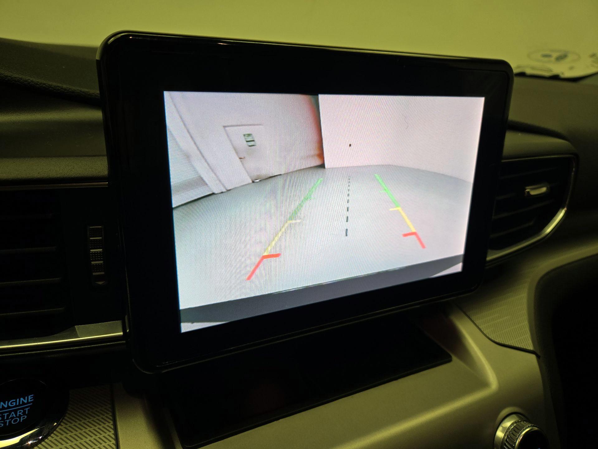 Thumbnail: 2022 Ford Explorer - 15