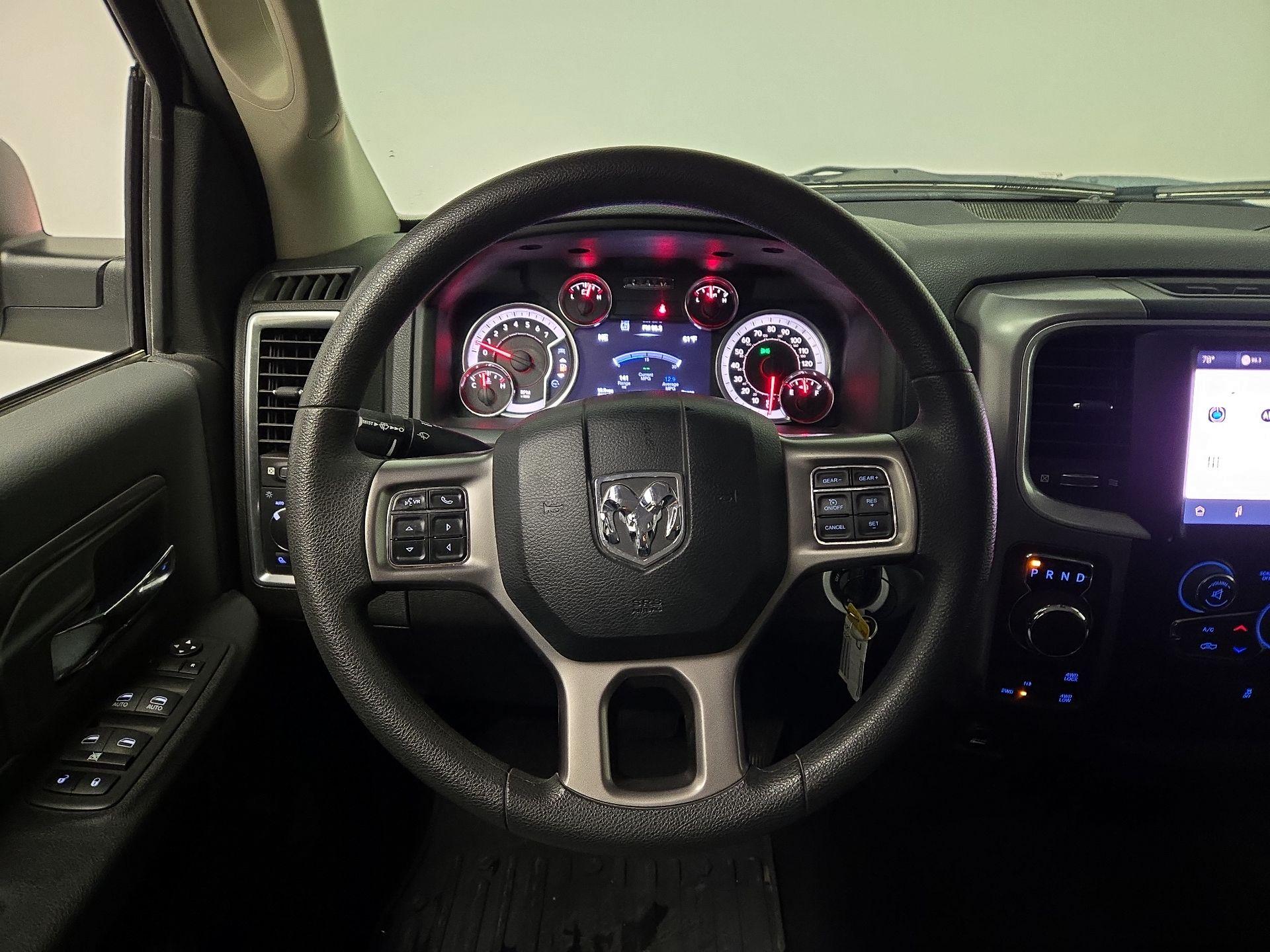 Thumbnail: 2023 RAM 1500 Classic - 10