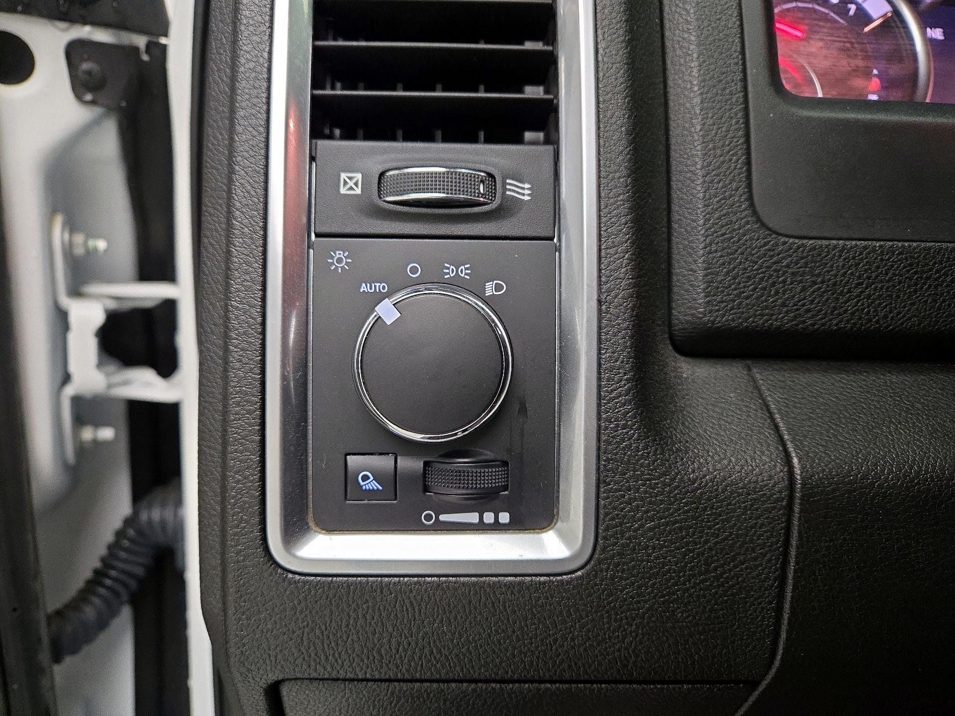 Thumbnail: 2023 RAM 1500 Classic - 13