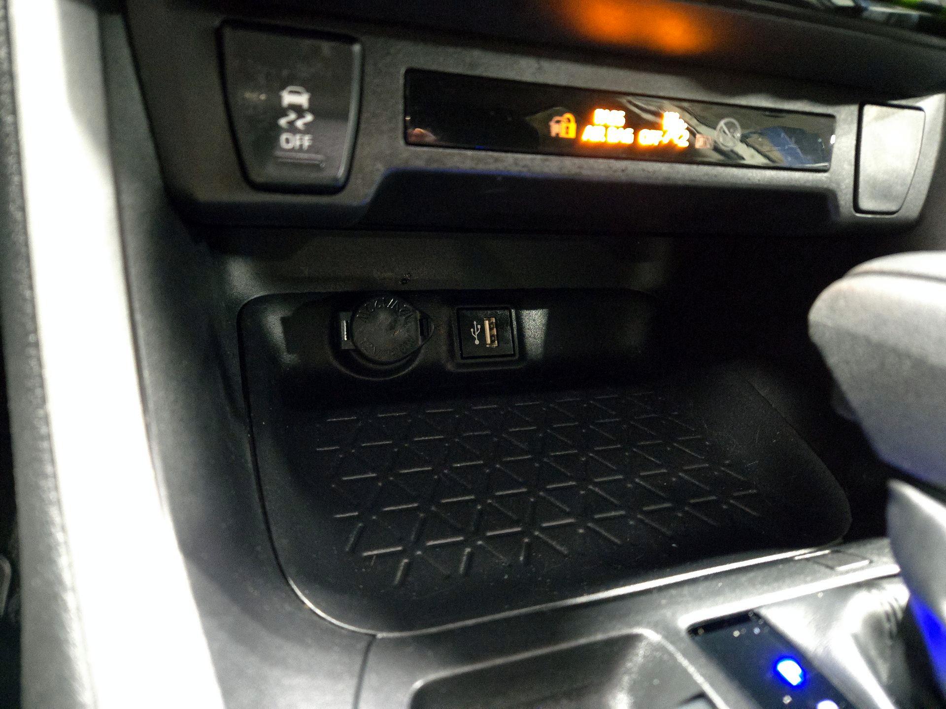 Thumbnail: 2024 Toyota RAV4 - 17