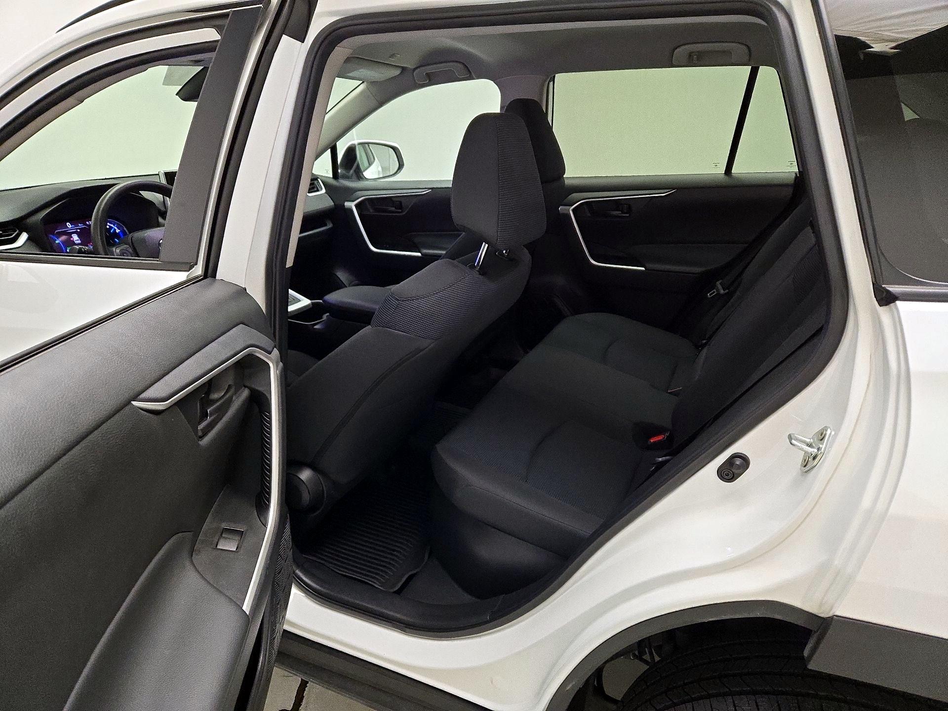 Thumbnail: 2024 Toyota RAV4 - 18