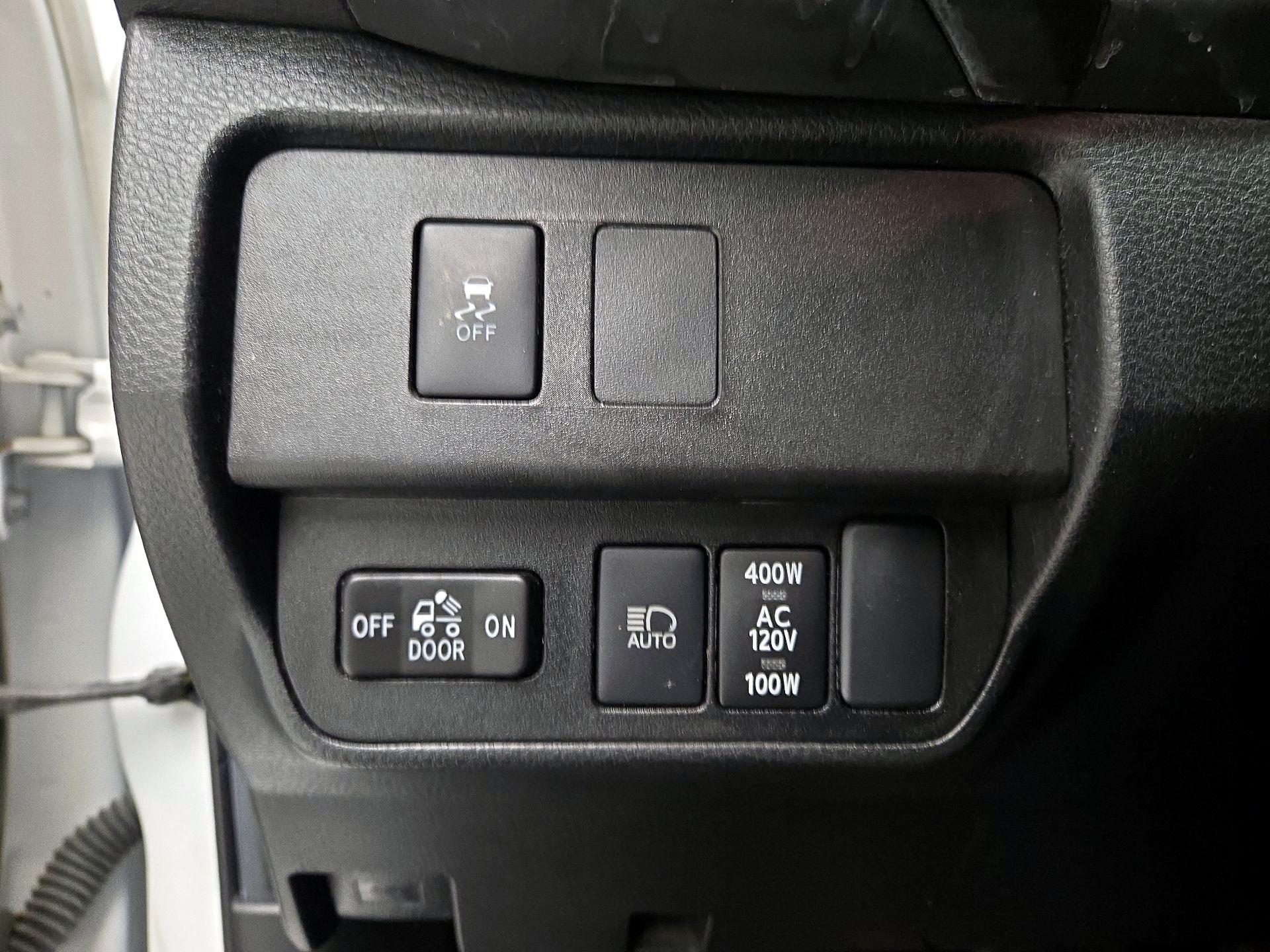 Thumbnail: 2023 Toyota Tacoma - 13