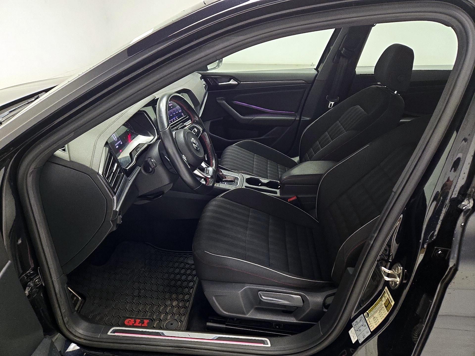 Thumbnail: 2020 Volkswagen Jetta - 11