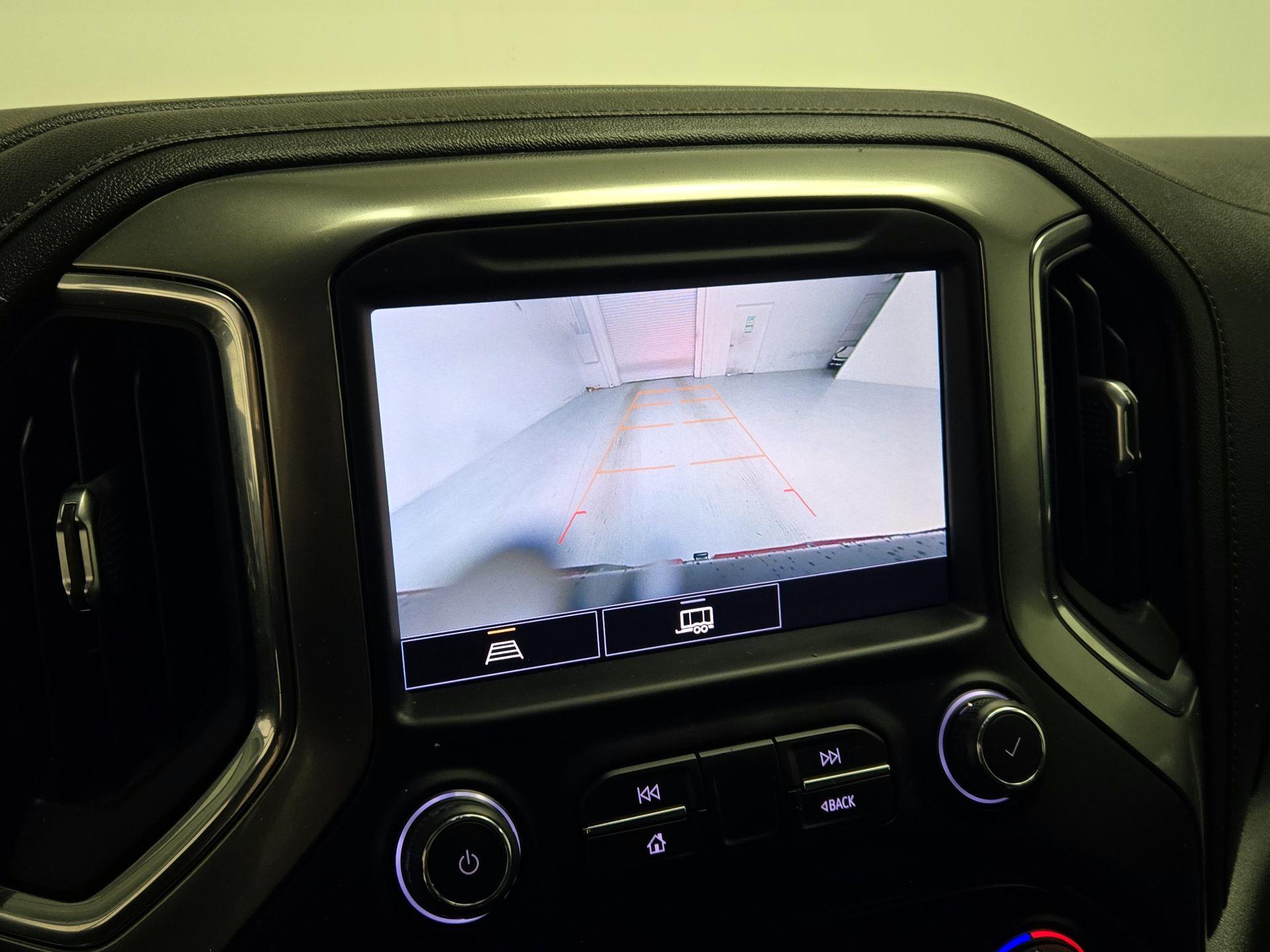 Thumbnail: 2021 Chevrolet Silverado 1500 - 14