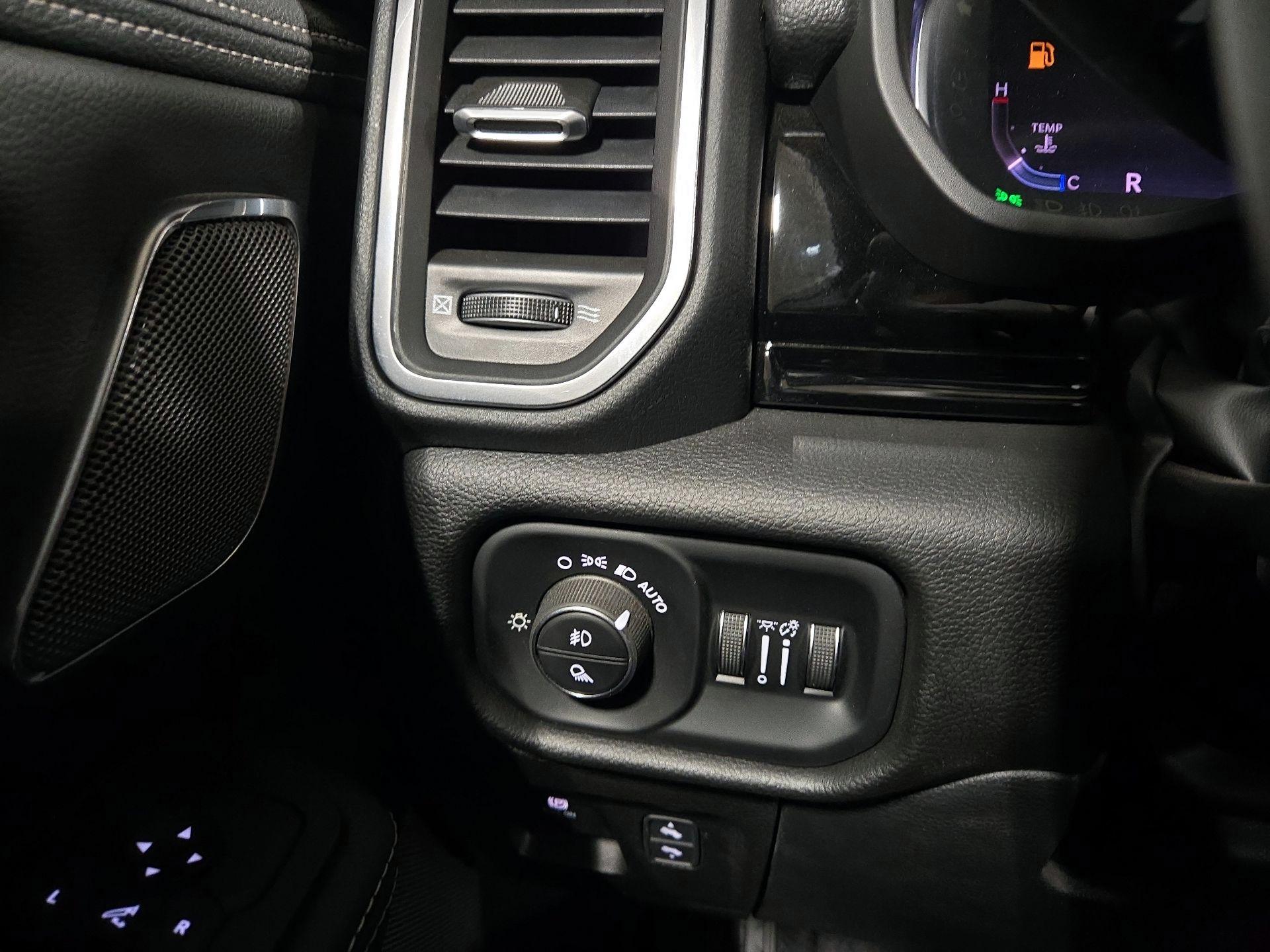 Thumbnail: 2025 RAM 1500 - 13