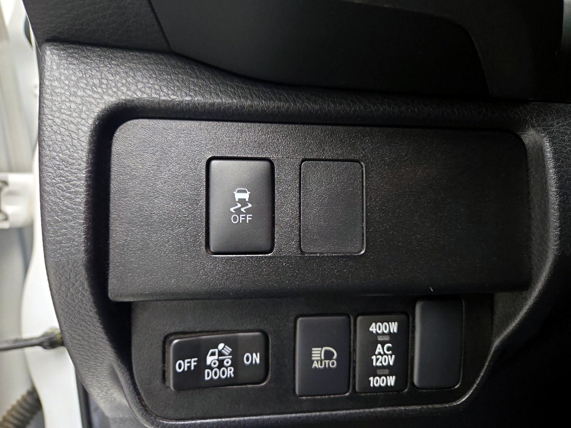 Thumbnail: 2022 Toyota Tacoma - 13