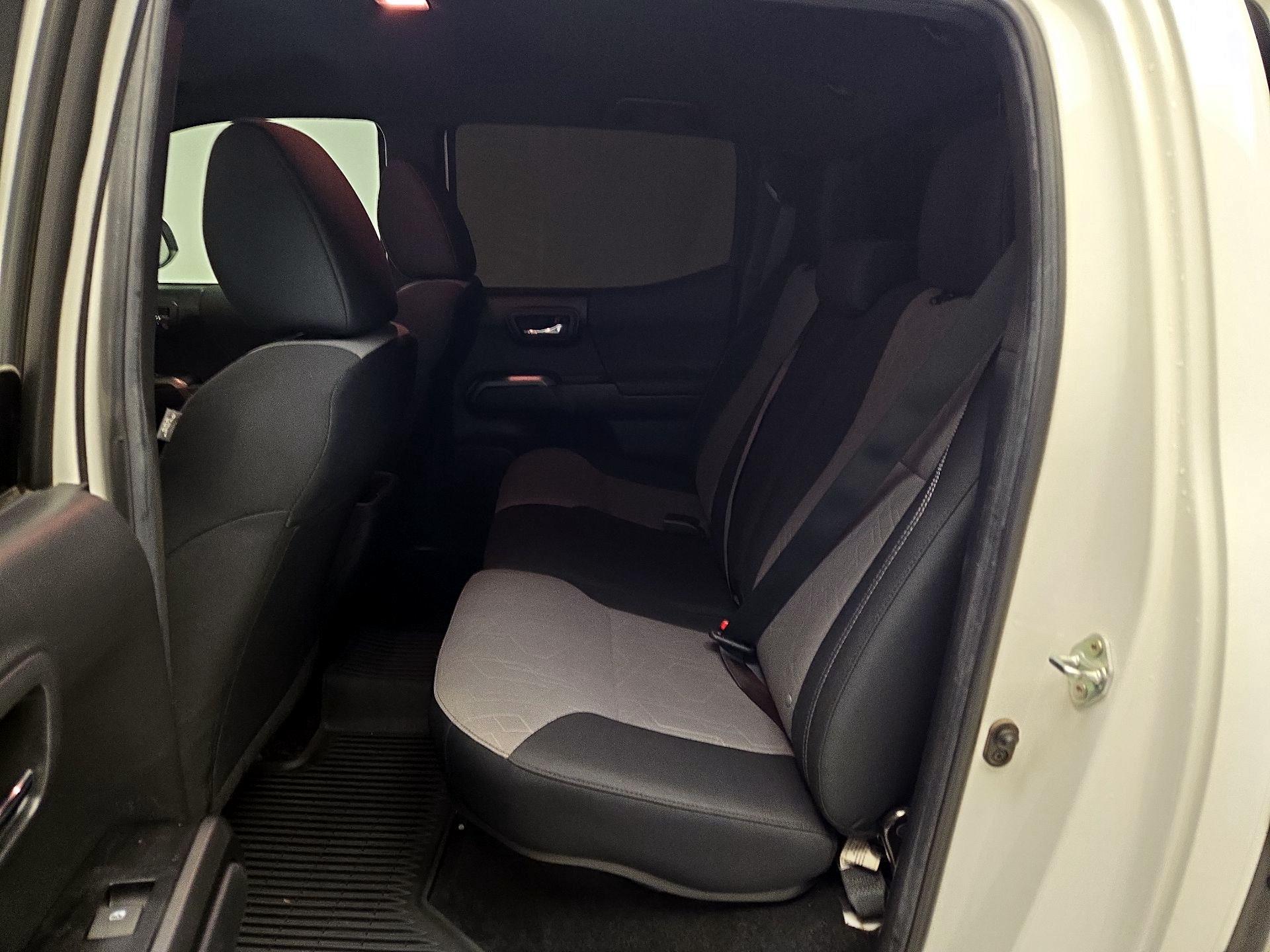 Thumbnail: 2022 Toyota Tacoma - 19