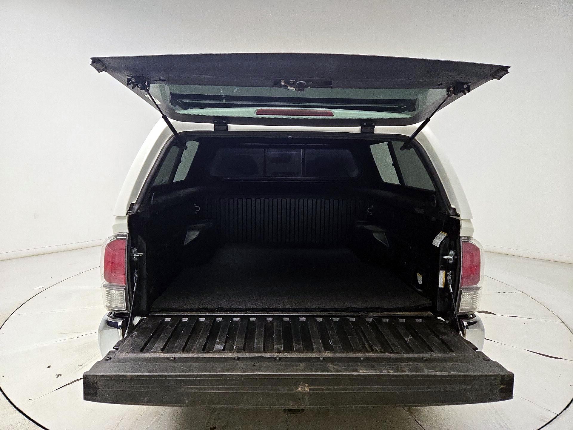 Thumbnail: 2022 Toyota Tacoma - 20