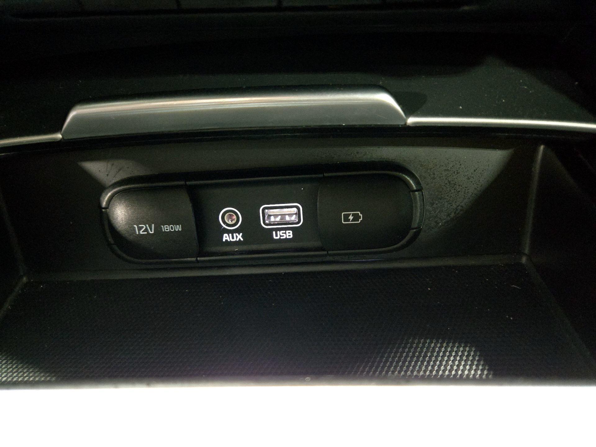 Thumbnail: 2018 Kia Stinger - 18