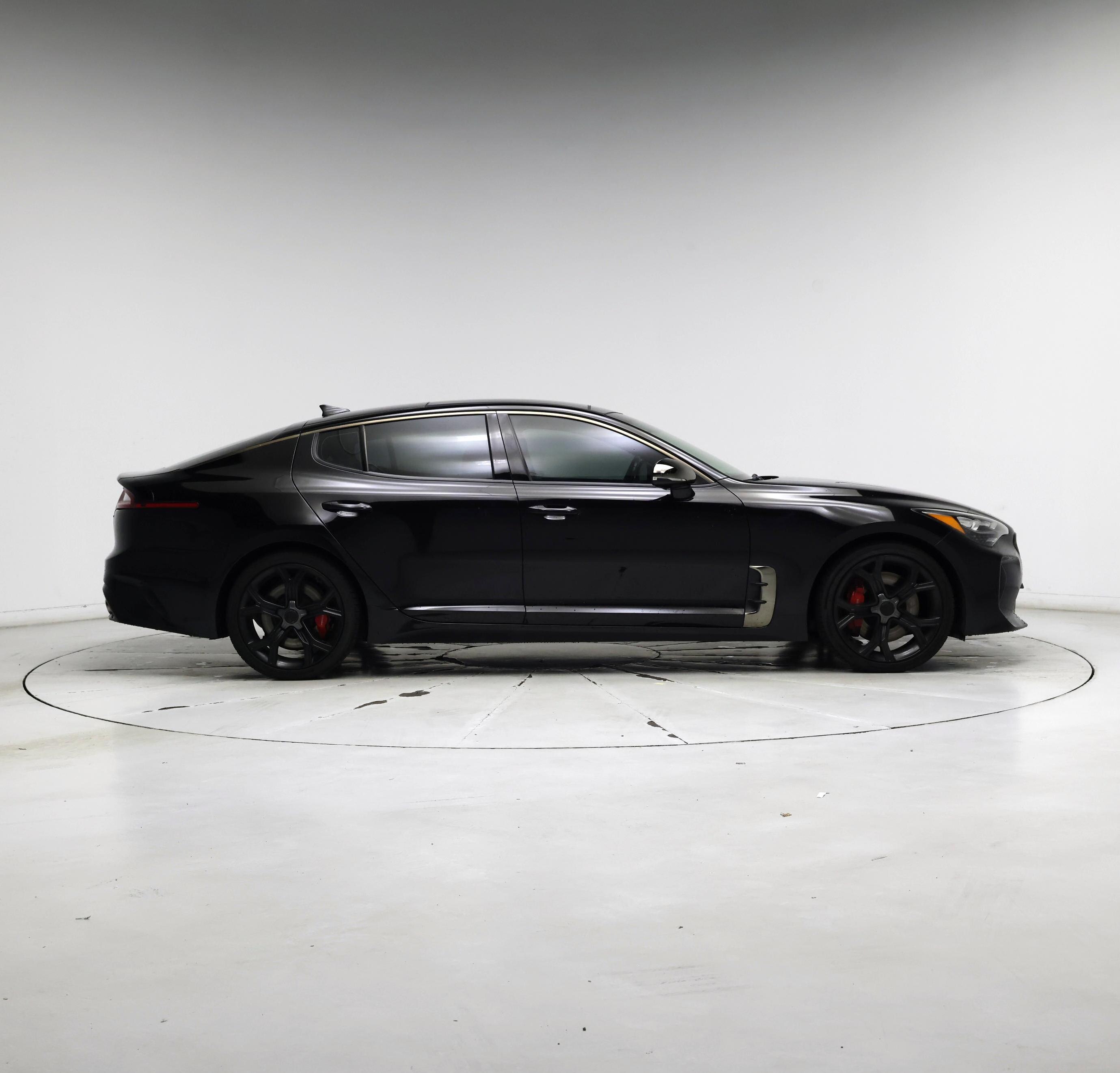 Thumbnail: 2018 Kia Stinger - 7