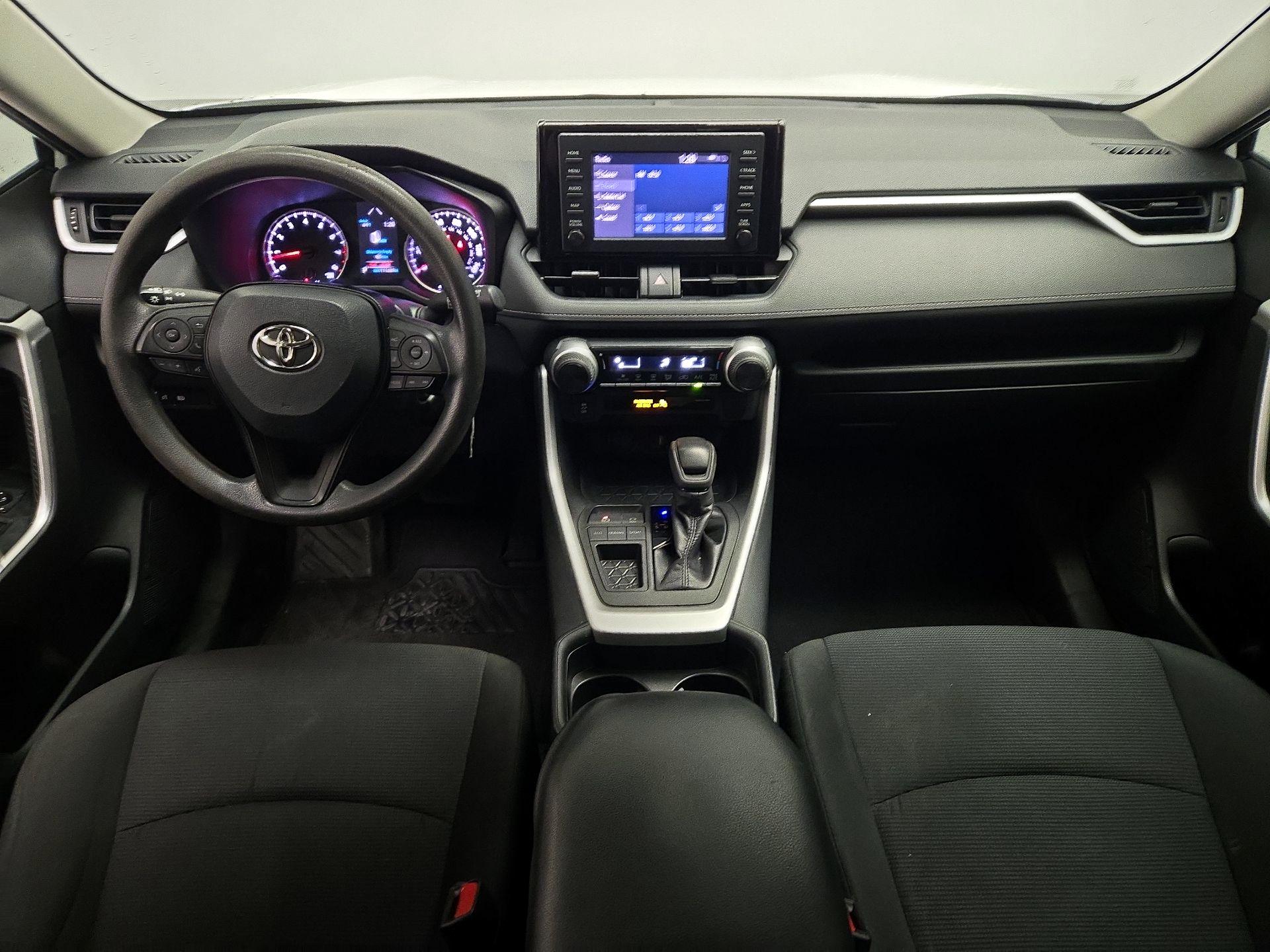 Thumbnail: 2019 Toyota RAV4 - 9