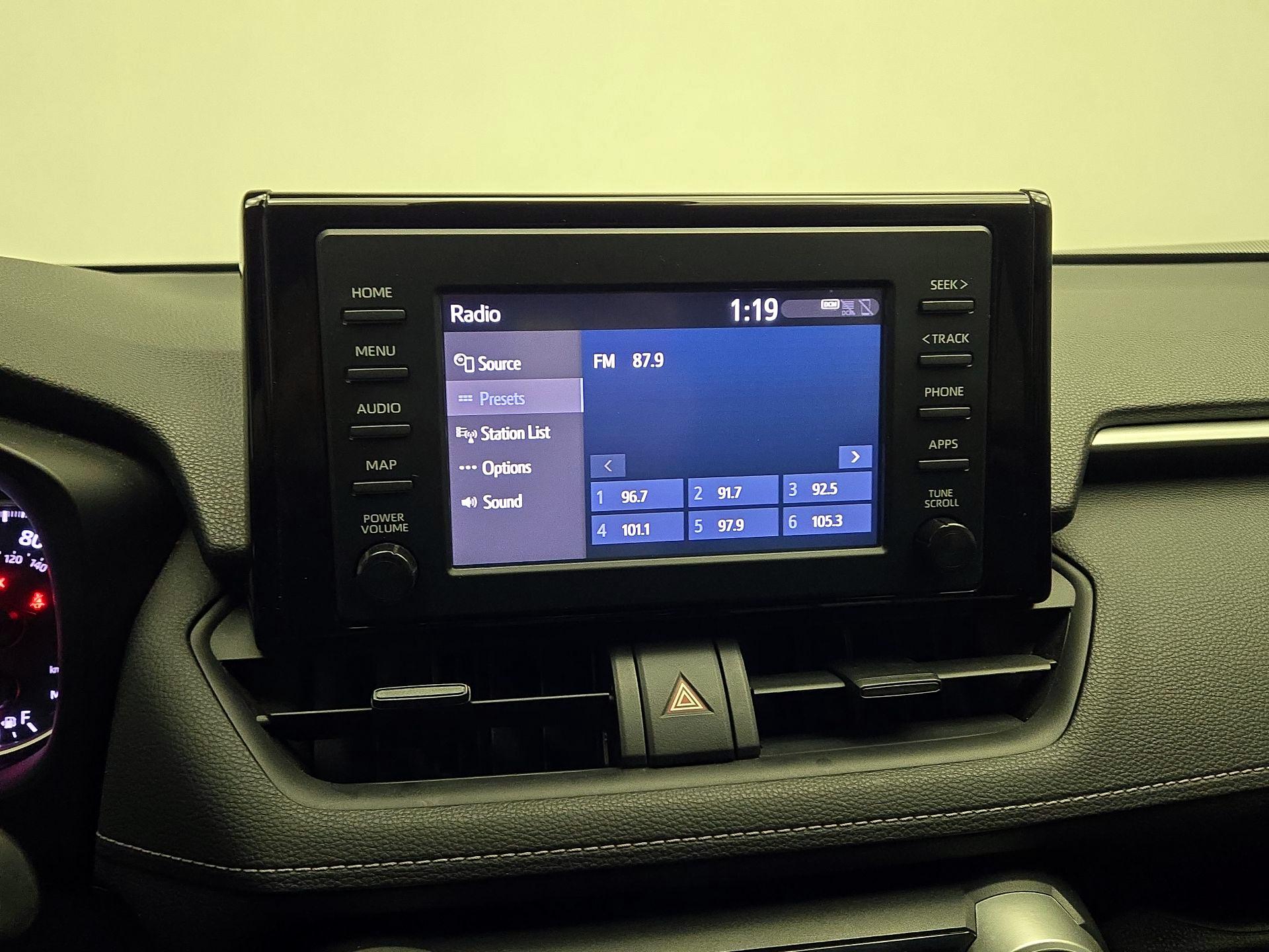 Thumbnail: 2019 Toyota RAV4 - 15