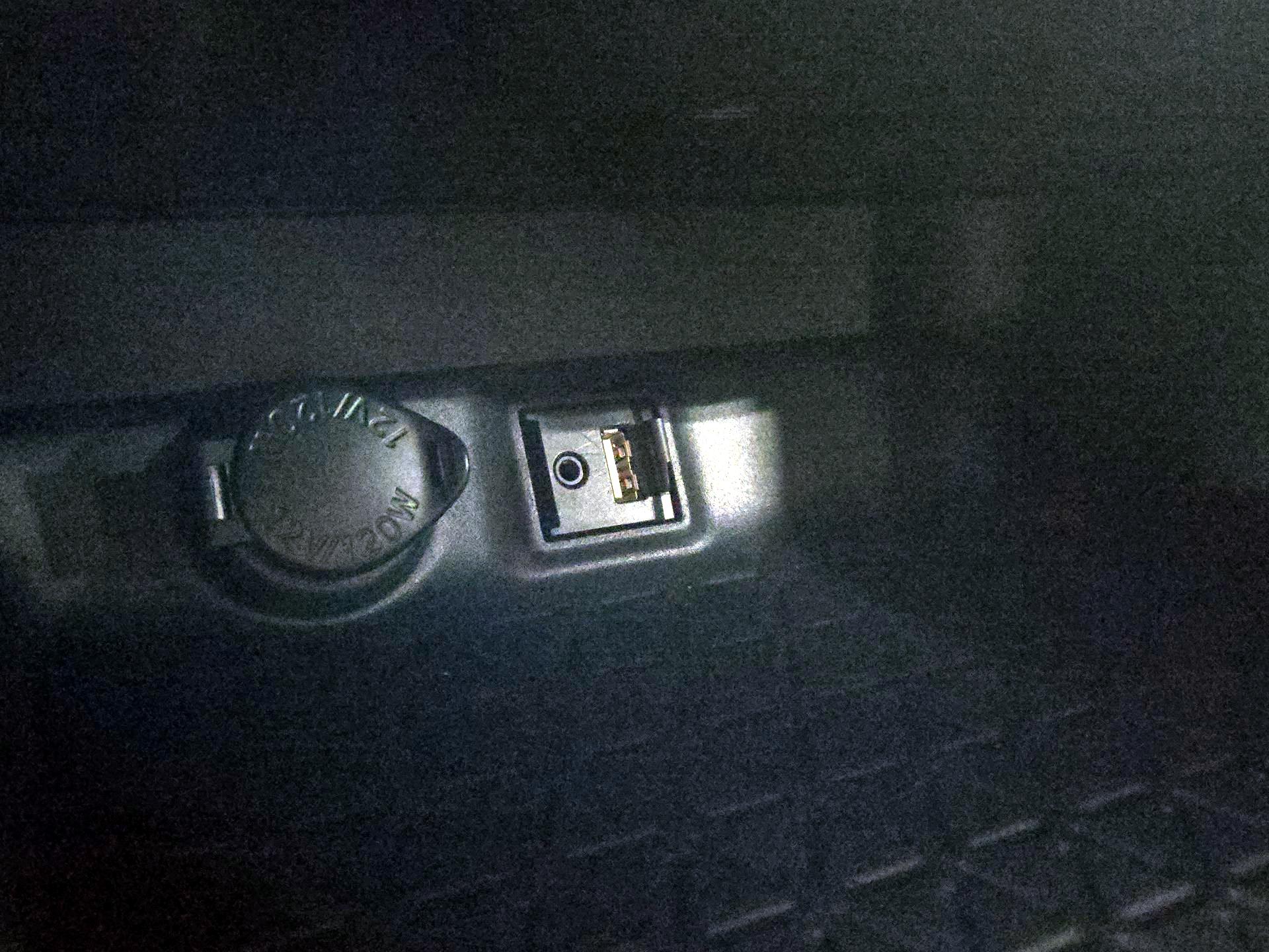 Thumbnail: 2019 Toyota RAV4 - 18