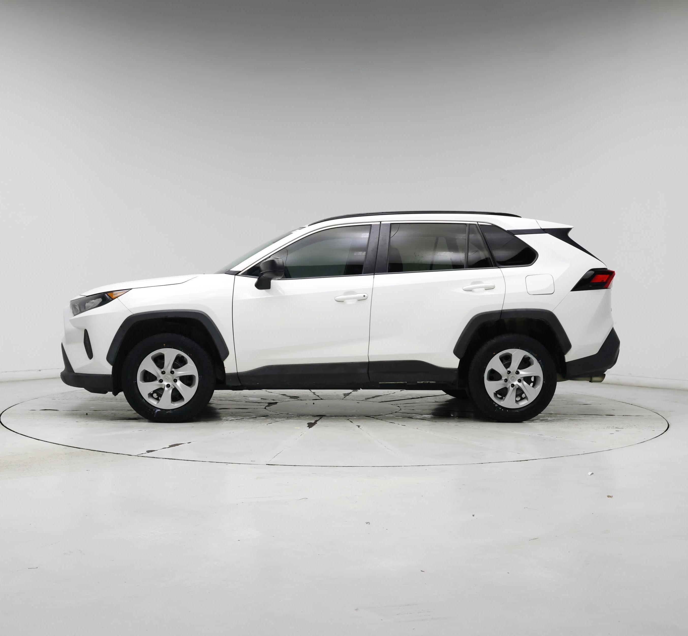 Thumbnail: 2019 Toyota RAV4 - 3