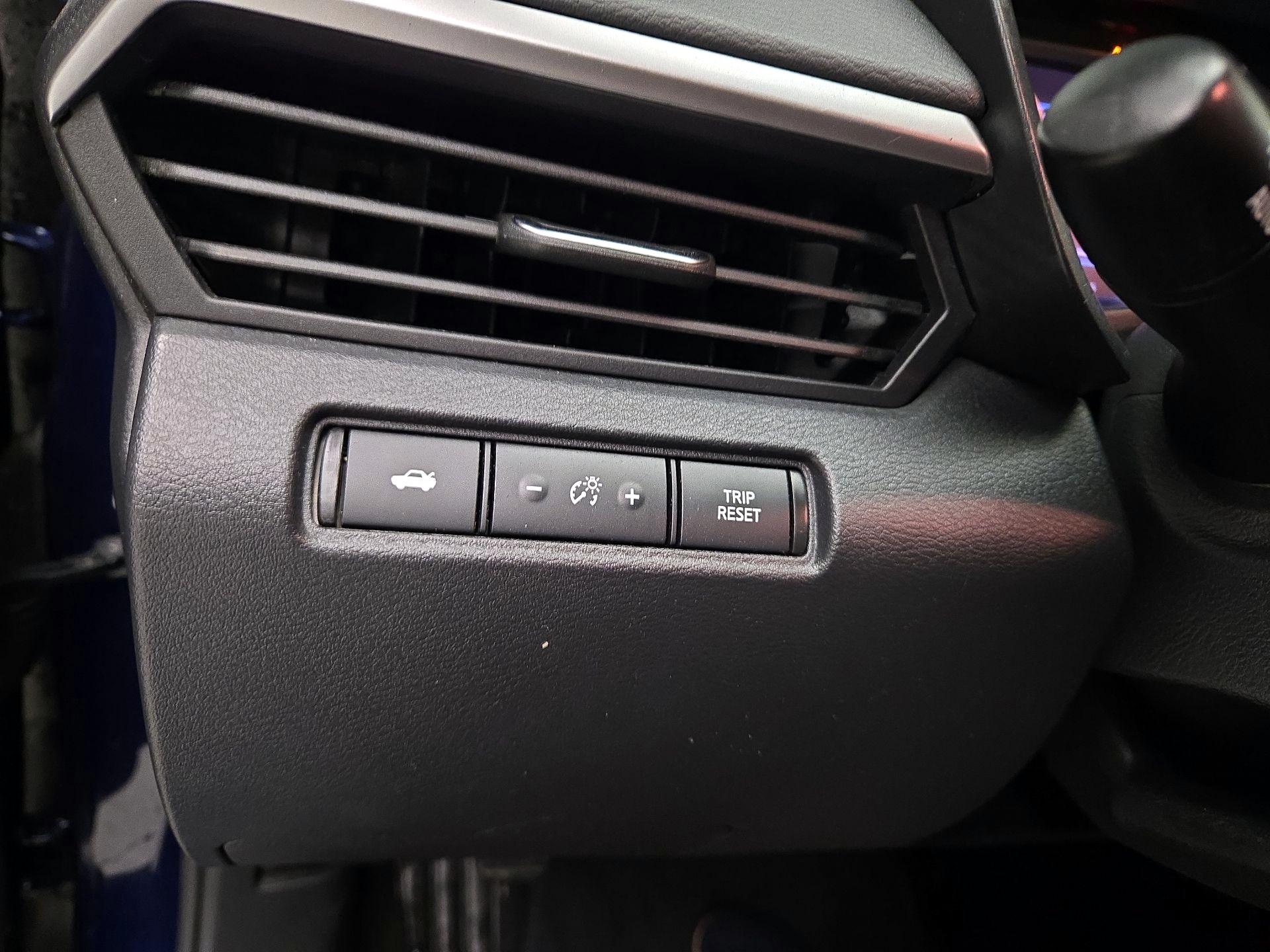 Thumbnail: 2021 Nissan Altima - 13