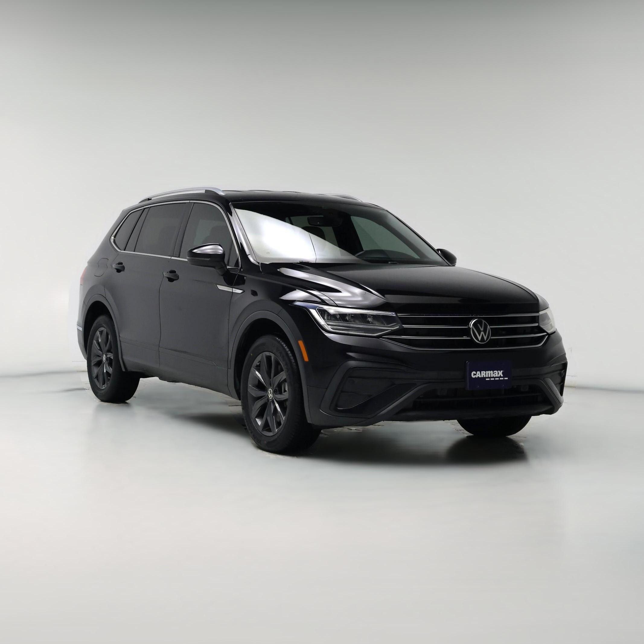 Thumbnail: 2022 Volkswagen Tiguan - 1