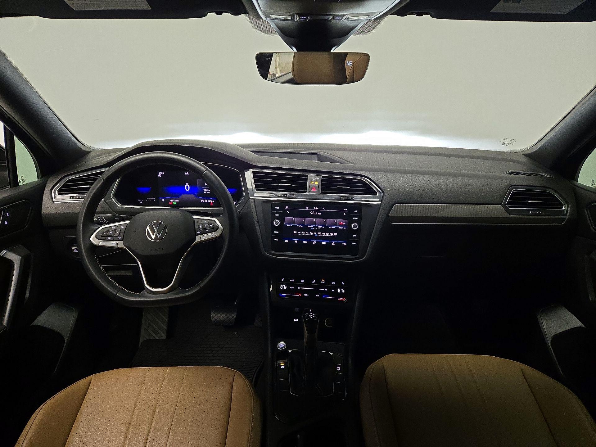 Thumbnail: 2022 Volkswagen Tiguan - 9