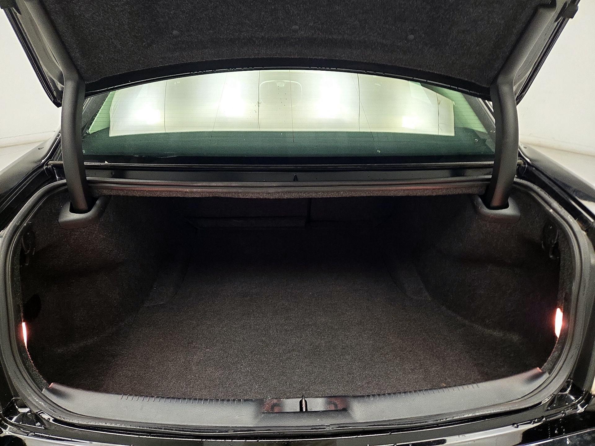 Thumbnail: 2015 Chrysler 300 - 19