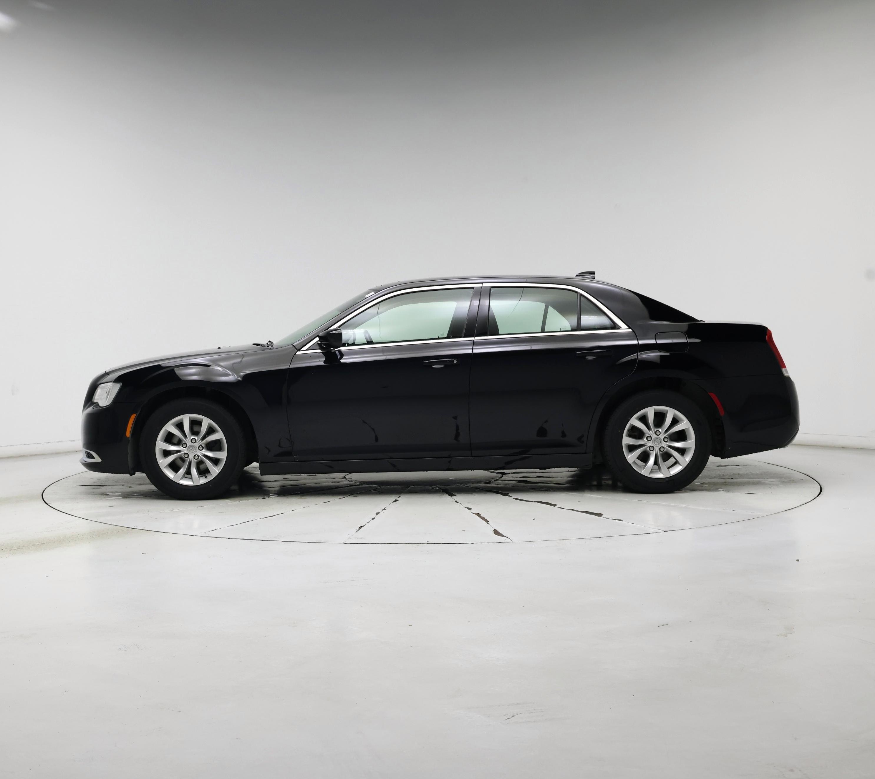 Thumbnail: 2015 Chrysler 300 - 3