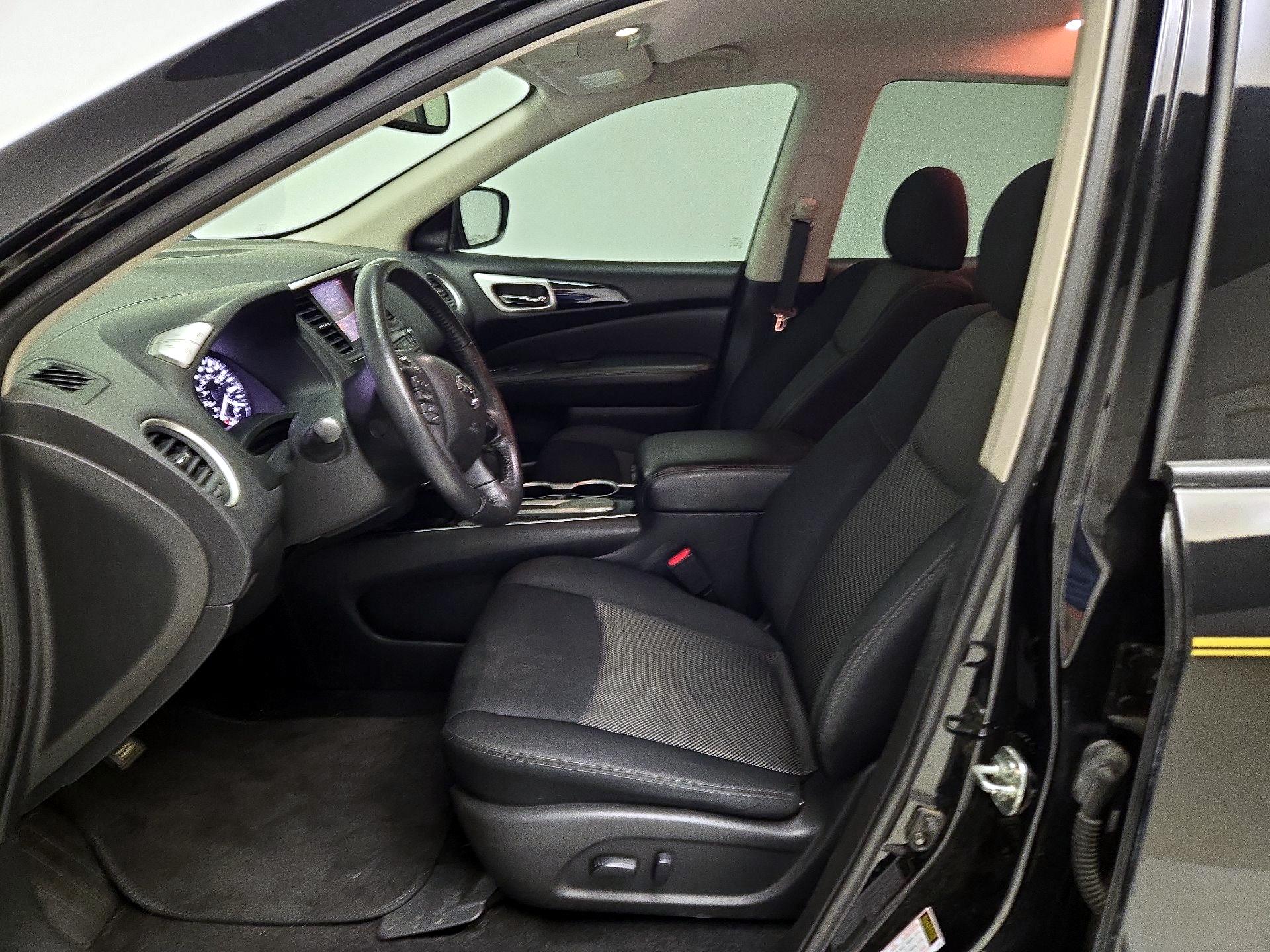 Thumbnail: 2019 Nissan Pathfinder - 11