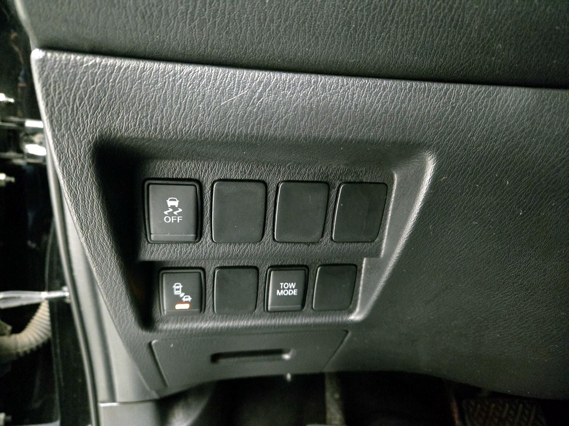 Thumbnail: 2019 Nissan Pathfinder - 13