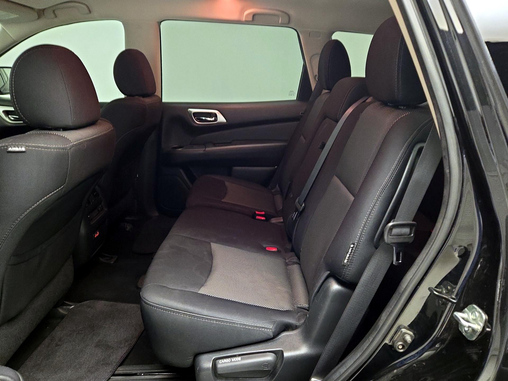 Thumbnail: 2019 Nissan Pathfinder - 19