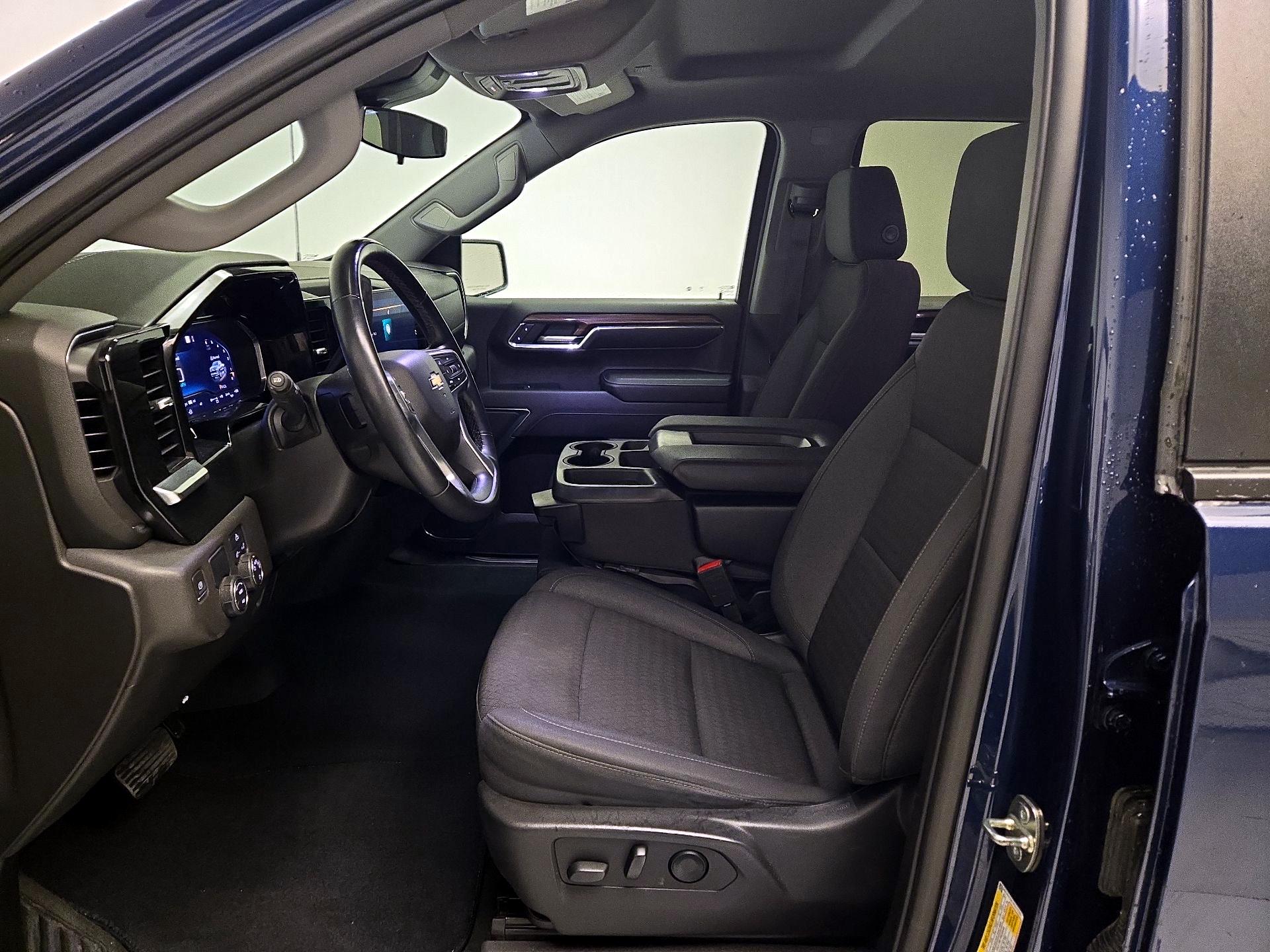 Thumbnail: 2023 Chevrolet Silverado 1500 - 11